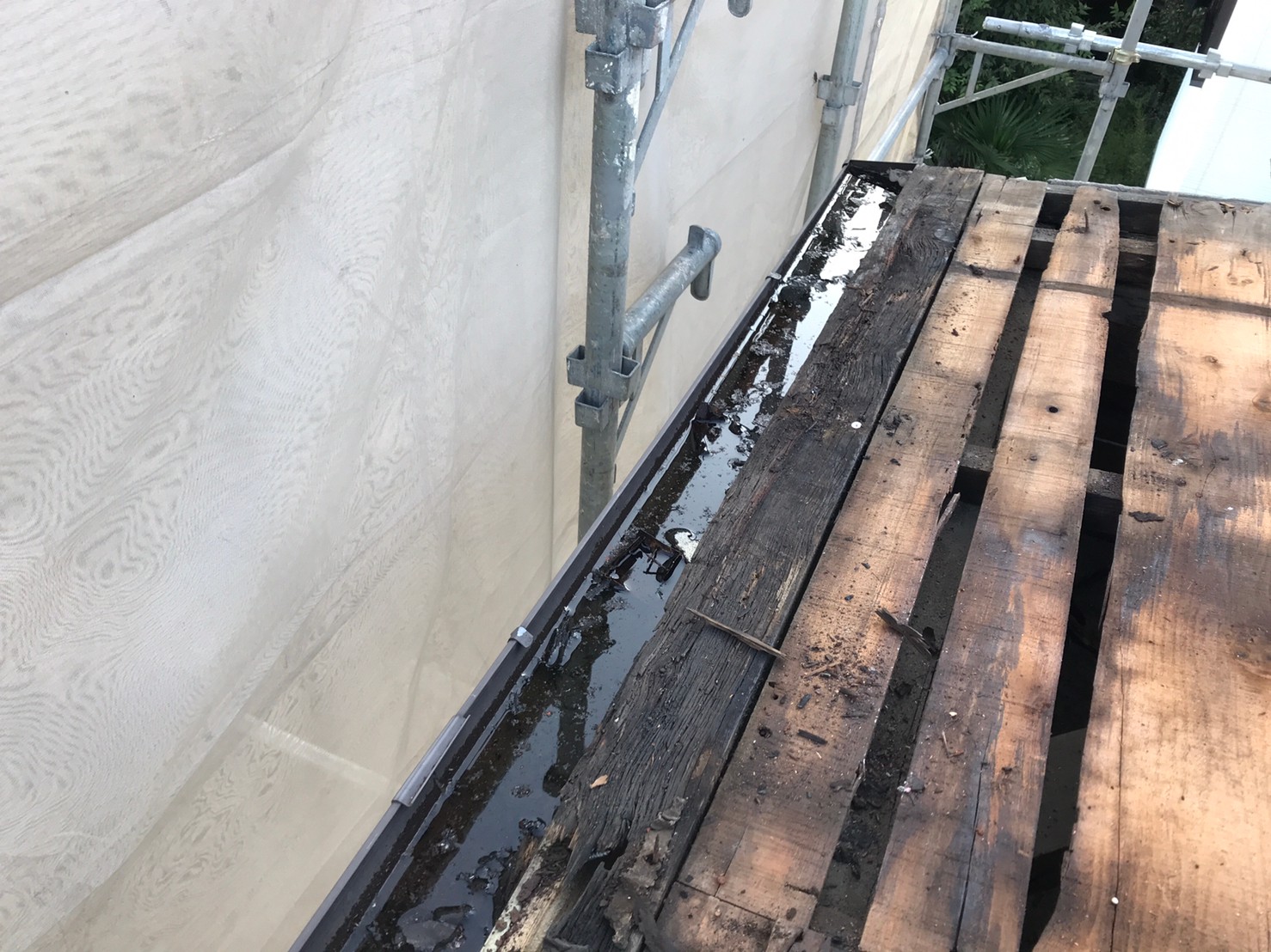 屋根葺き替え工事