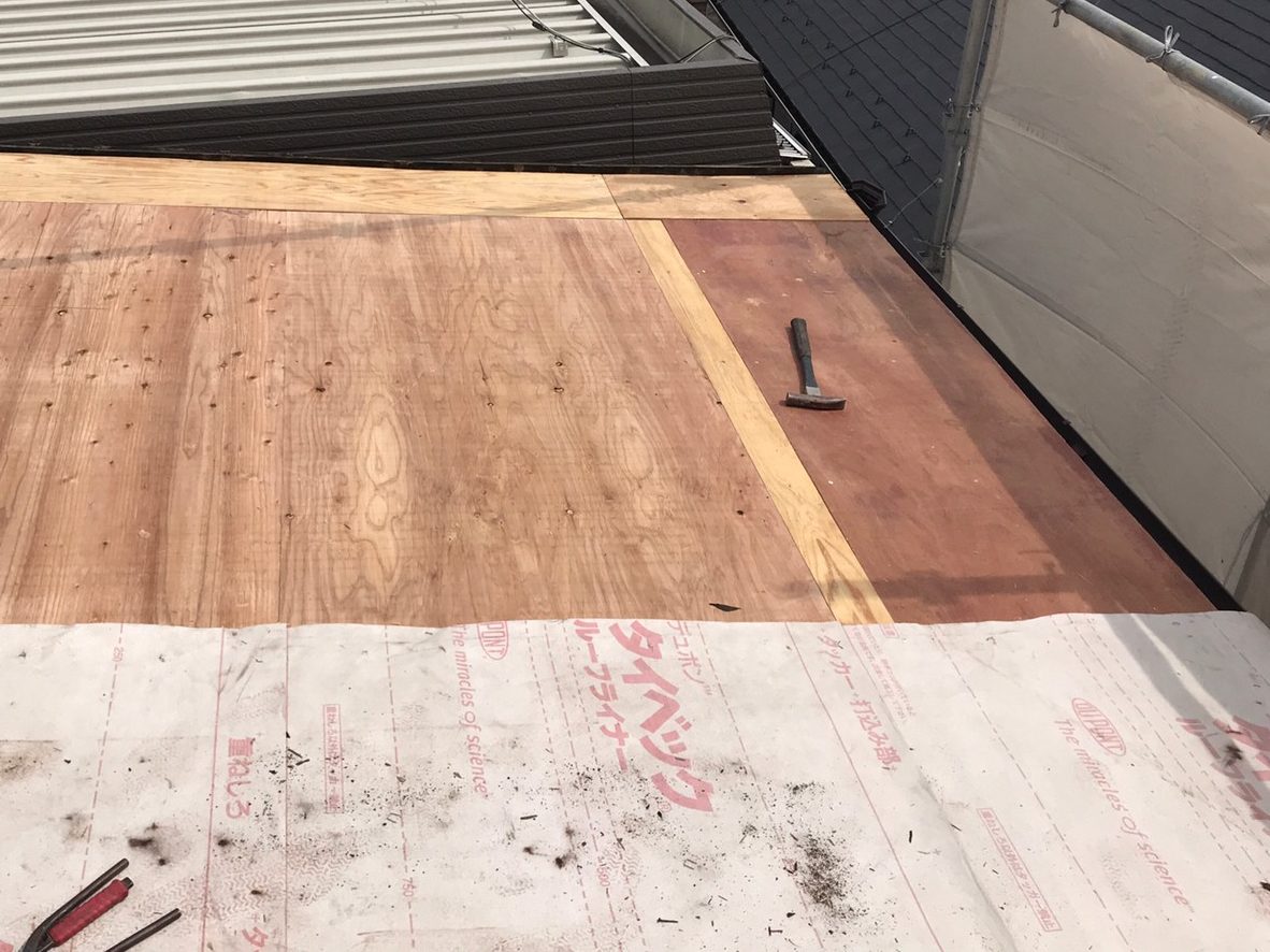 屋根葺き替え工事 