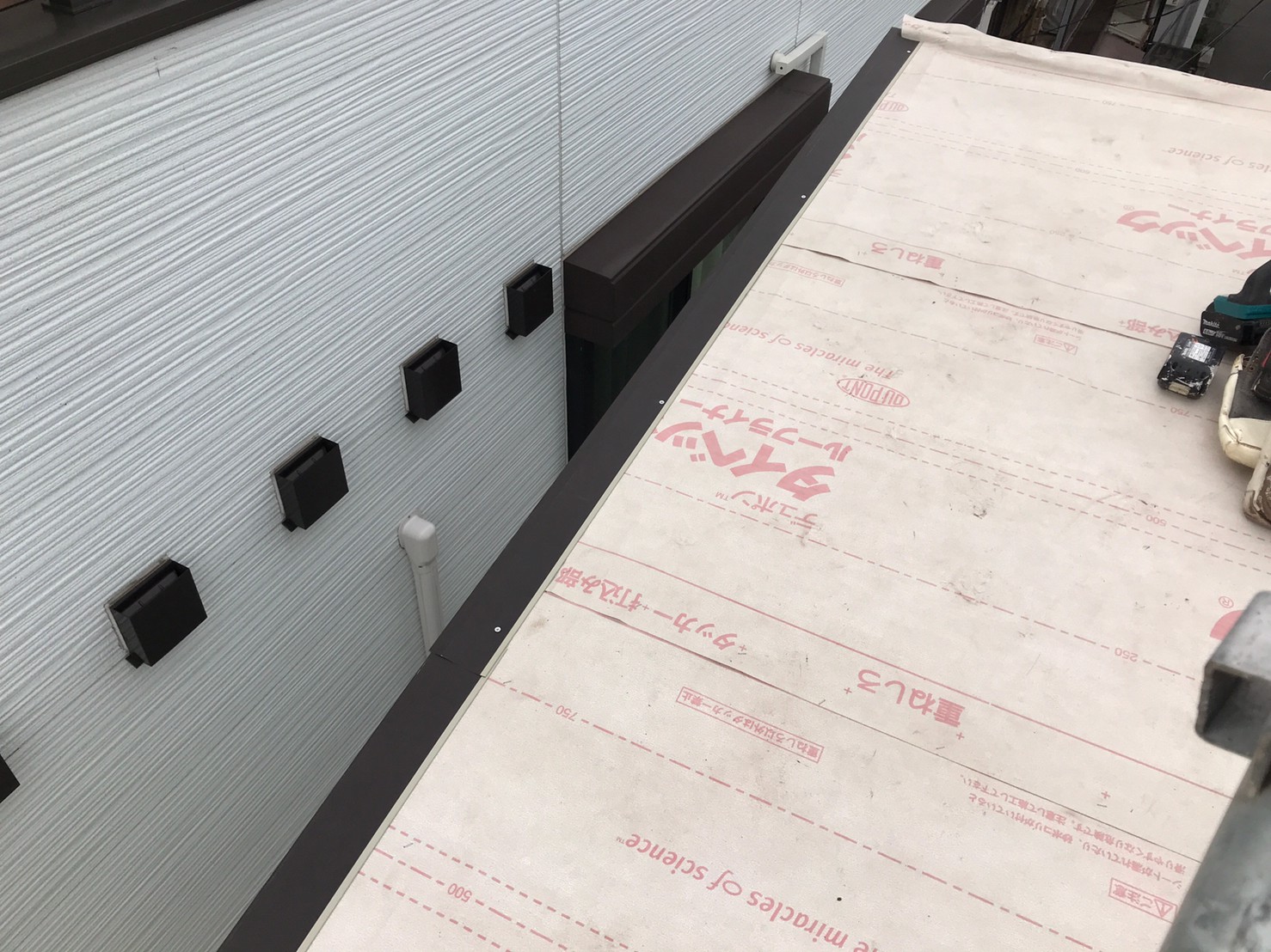 屋根葺き替え工事 