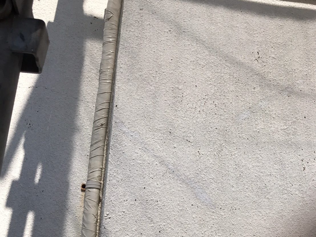 室外機ホーステープ巻き 