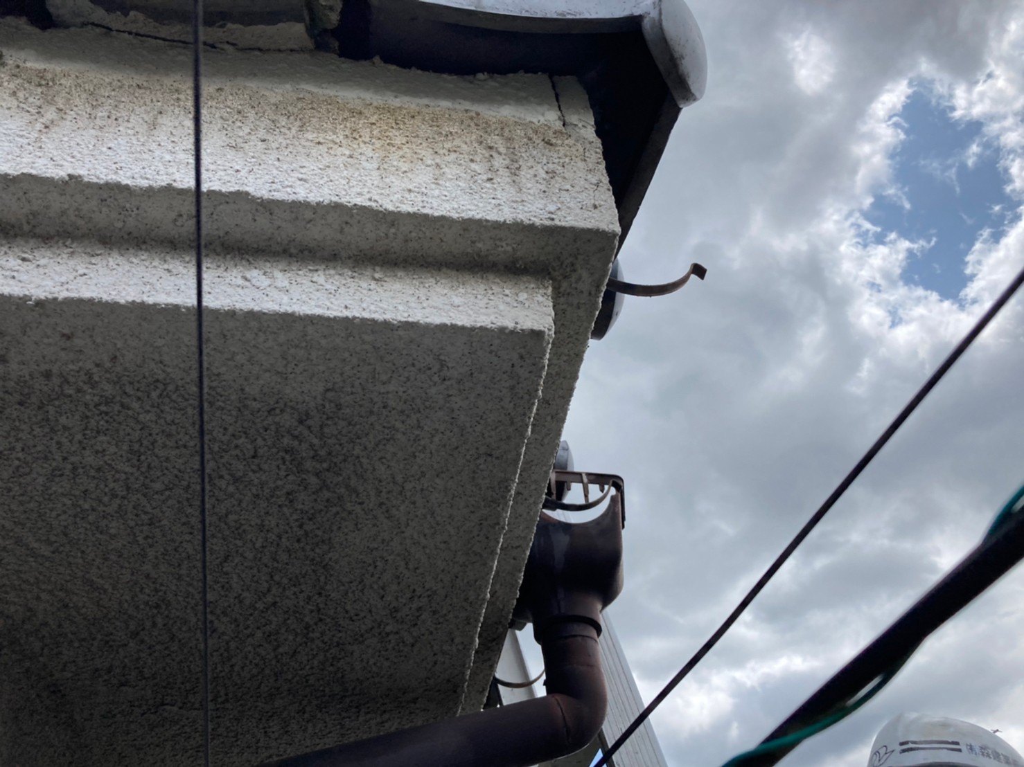 雨とい修理工事 