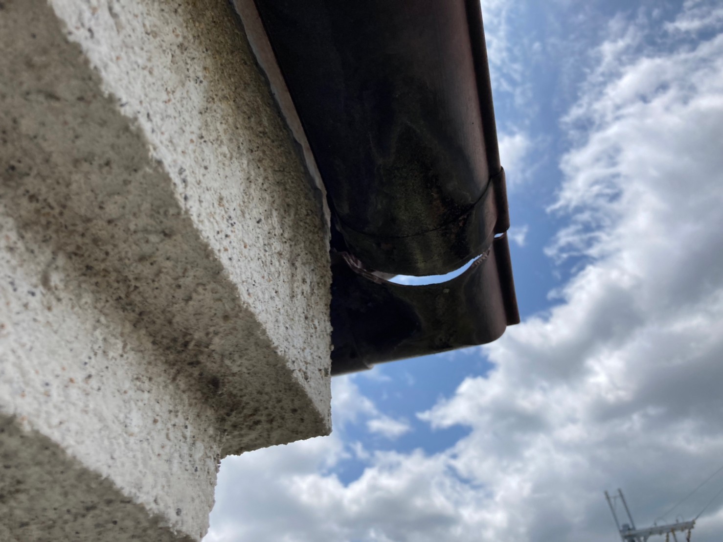 雨とい修理工事