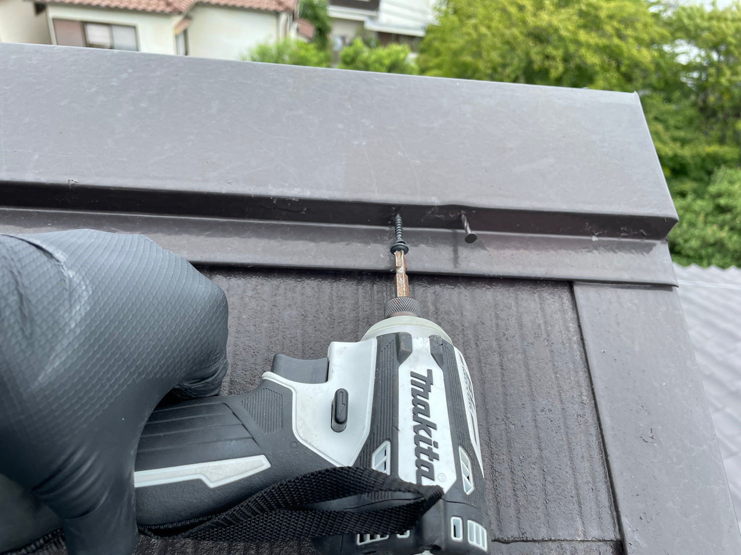 棟板金ビス止め工事 