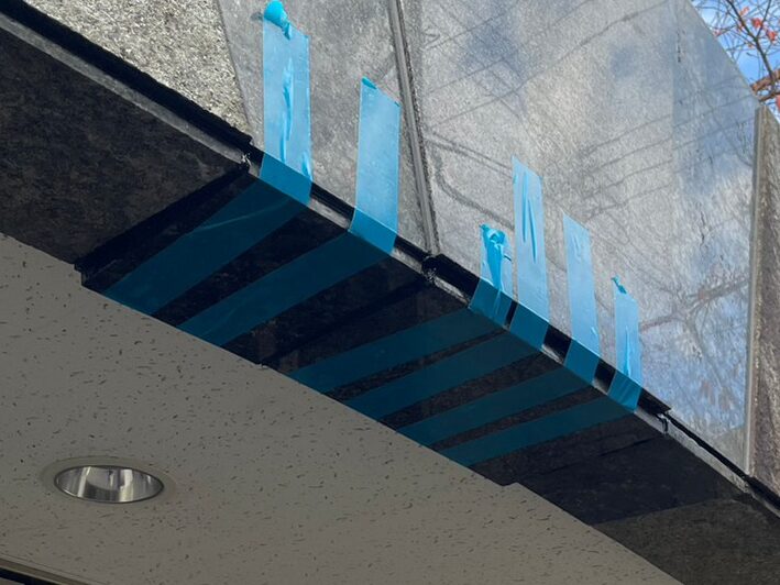 エントランス石材補修工事 