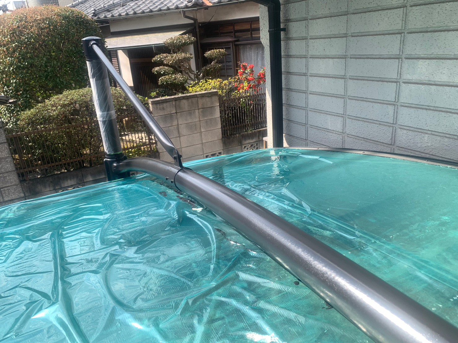 カーポート上鉄部塗装工事 