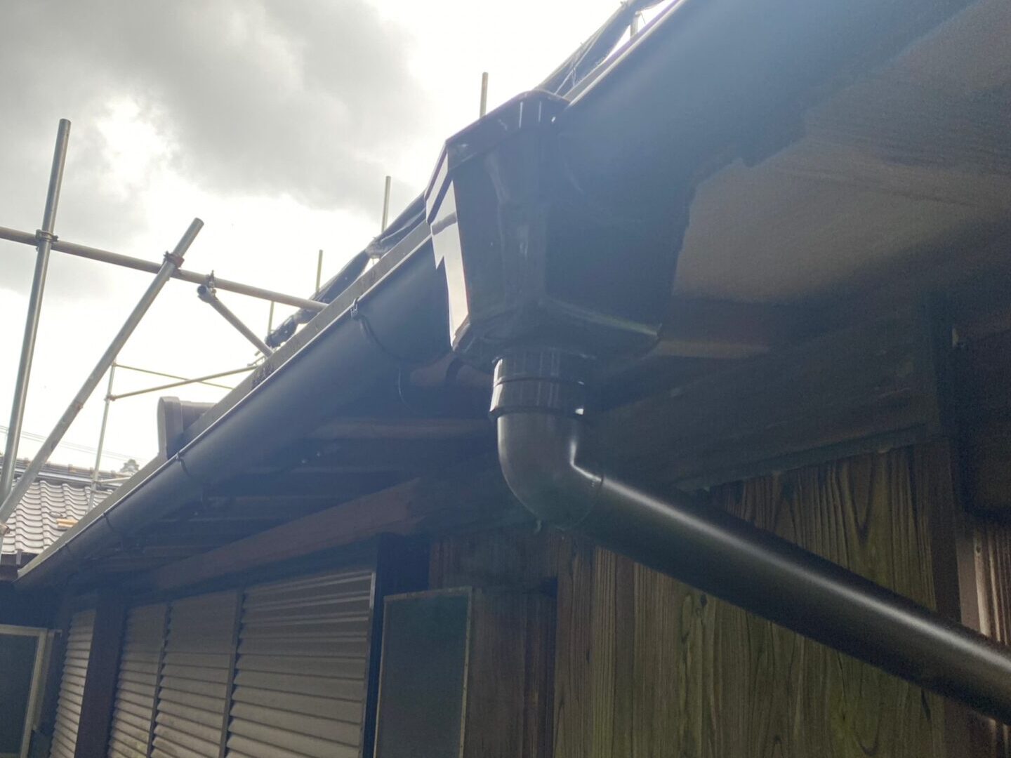 雨とい架け替え工事 