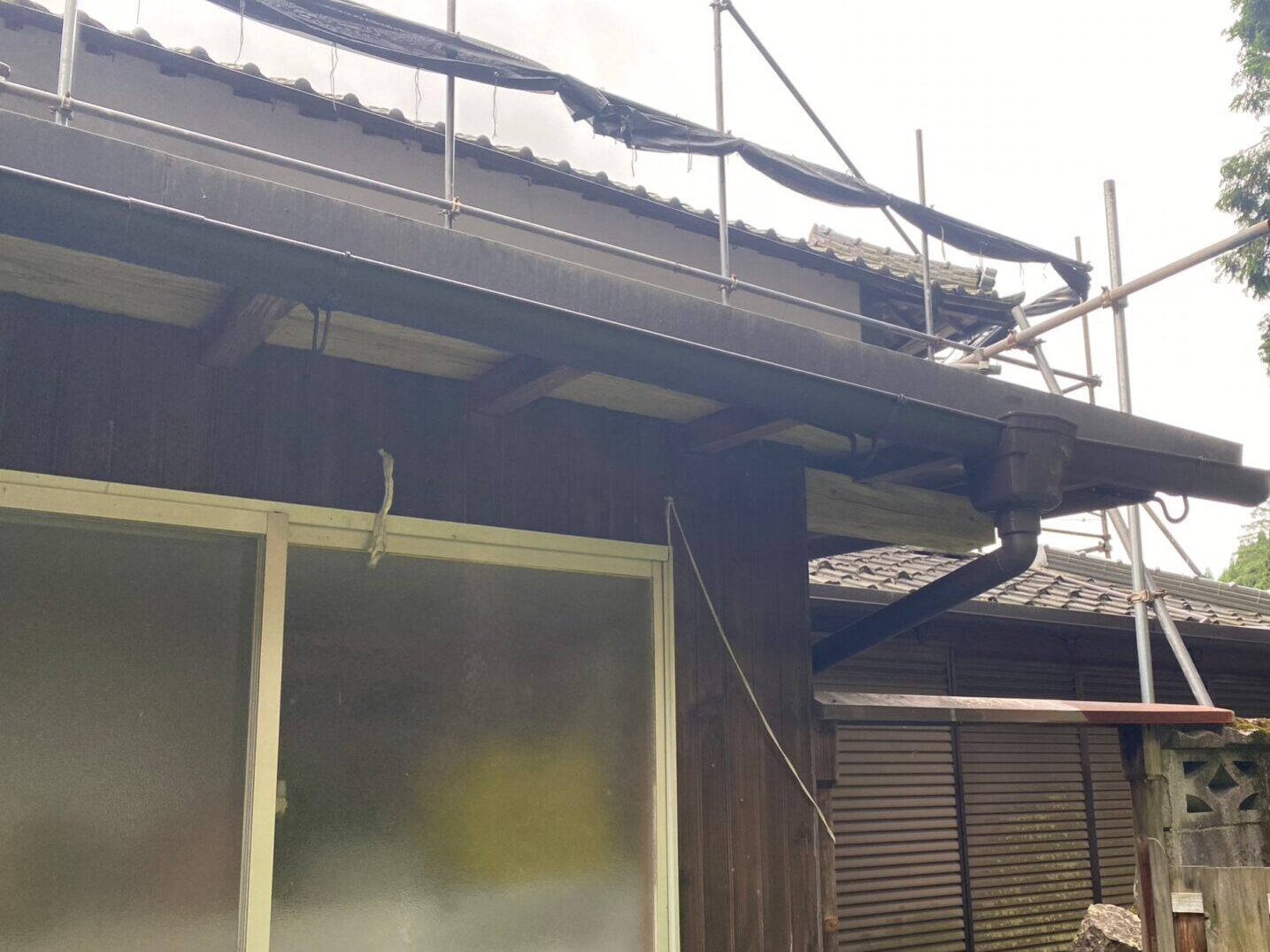 雨とい架け替え工事 