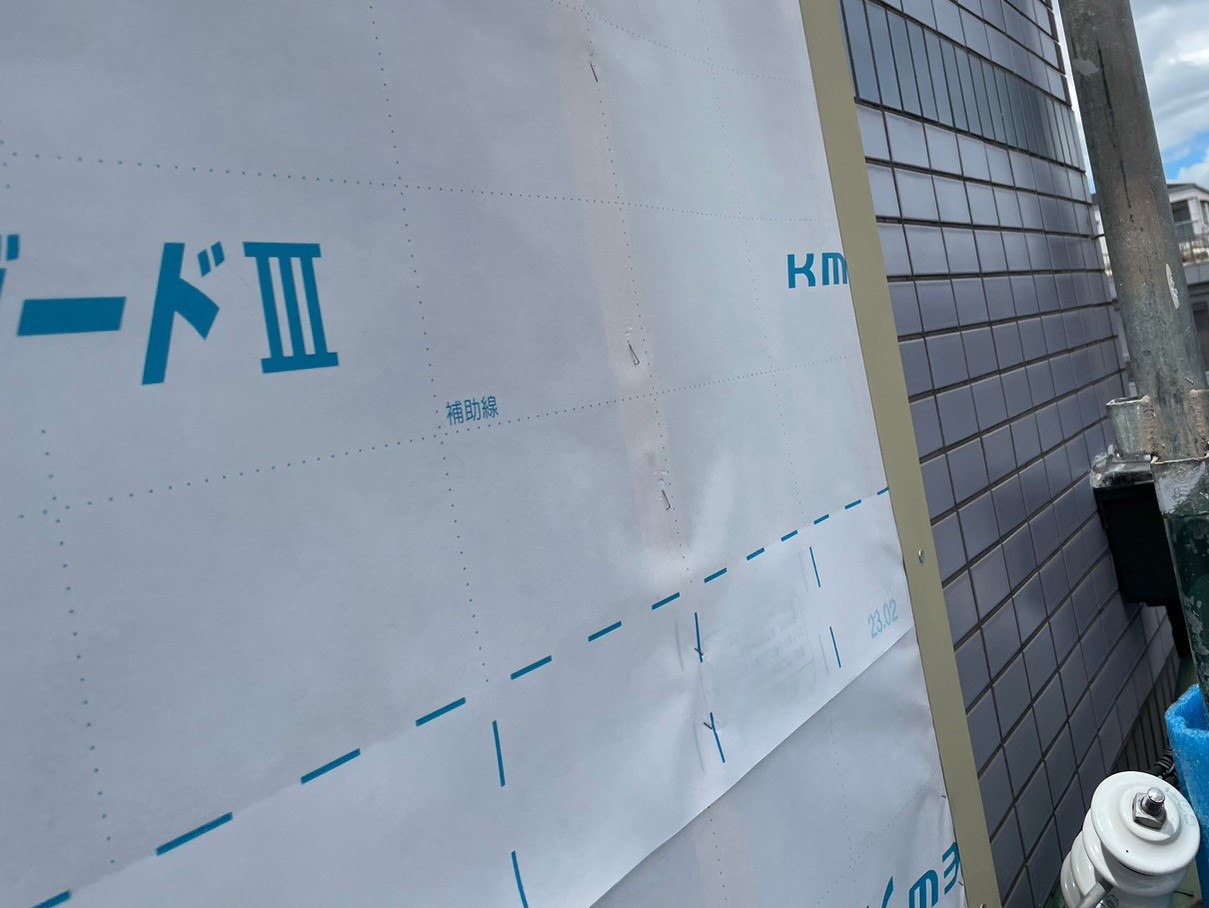 金属サイディングカバー工事 