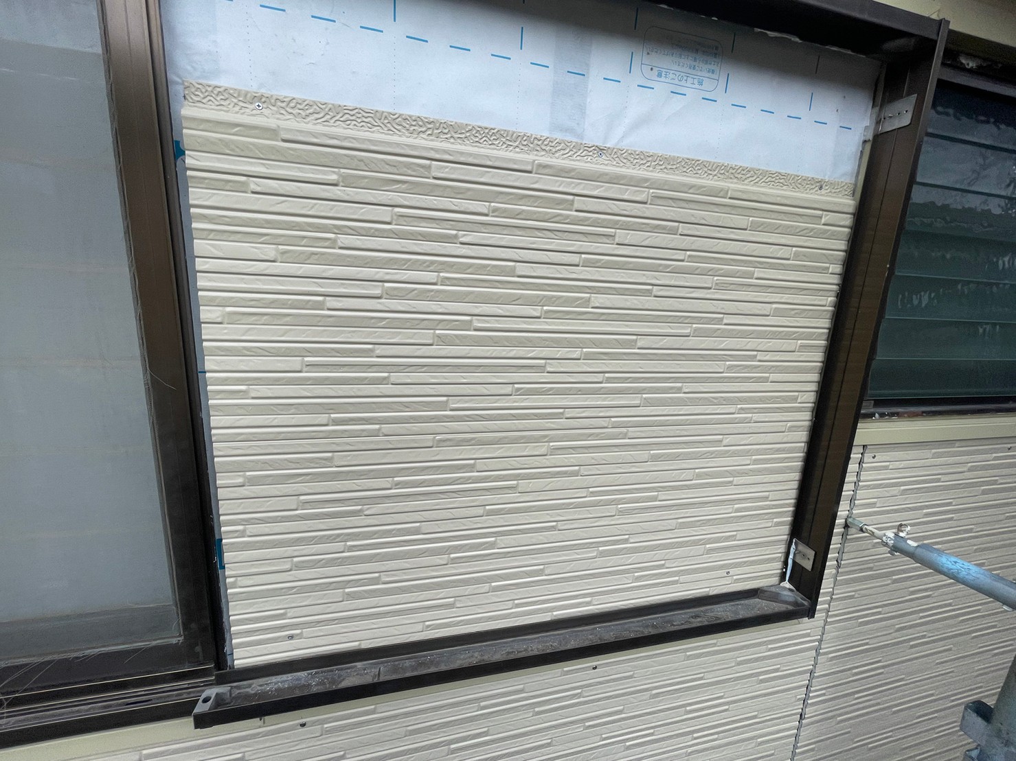 金属サイディングカバー工事 