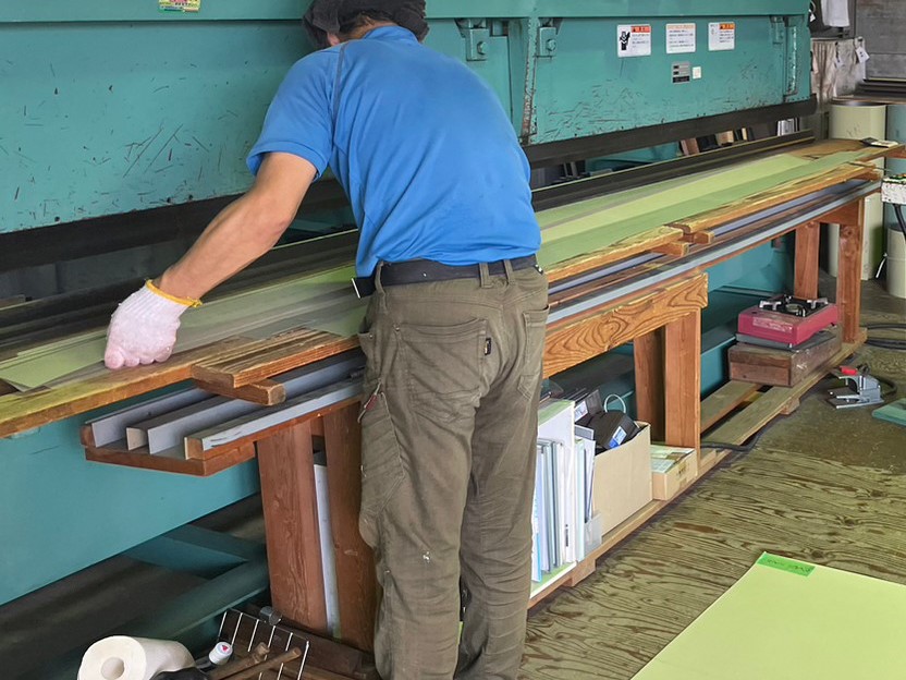 金属サイディングカバー工事 