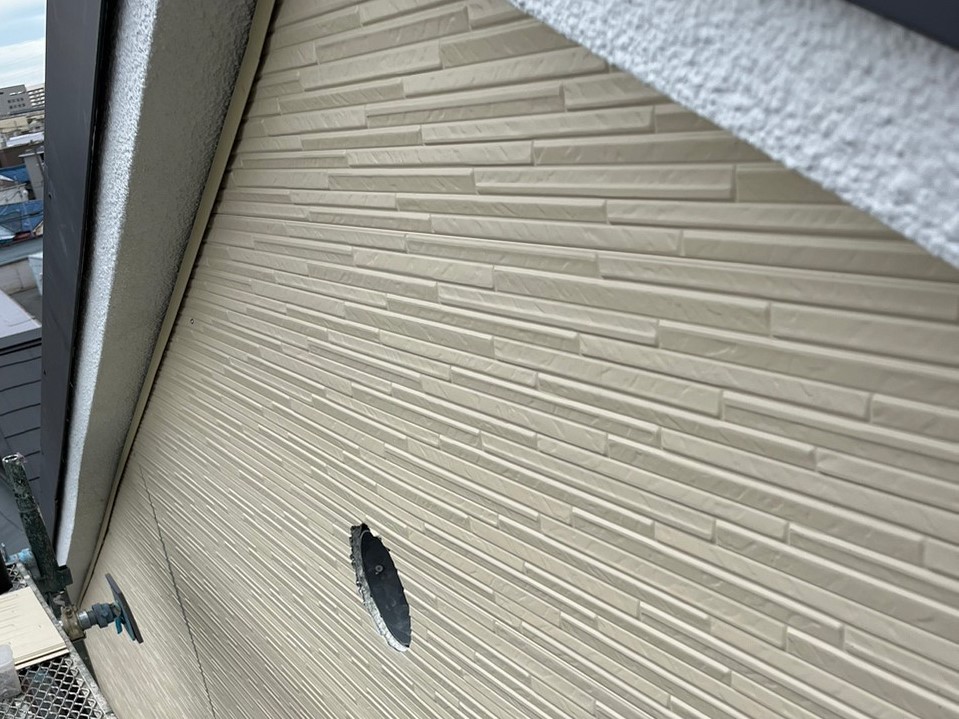 金属サイディングカバー工事 