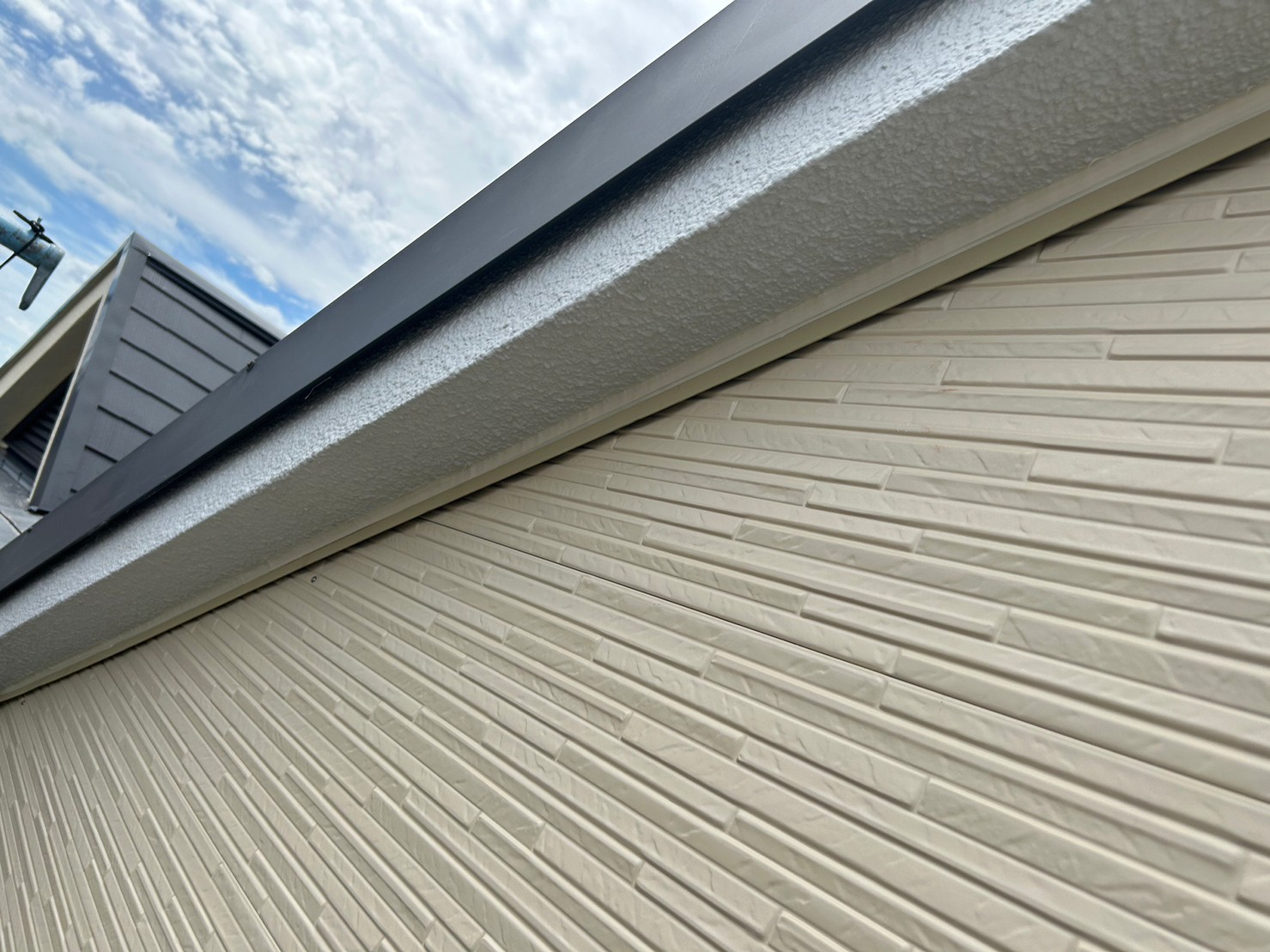 金属サイディングカバー工事 