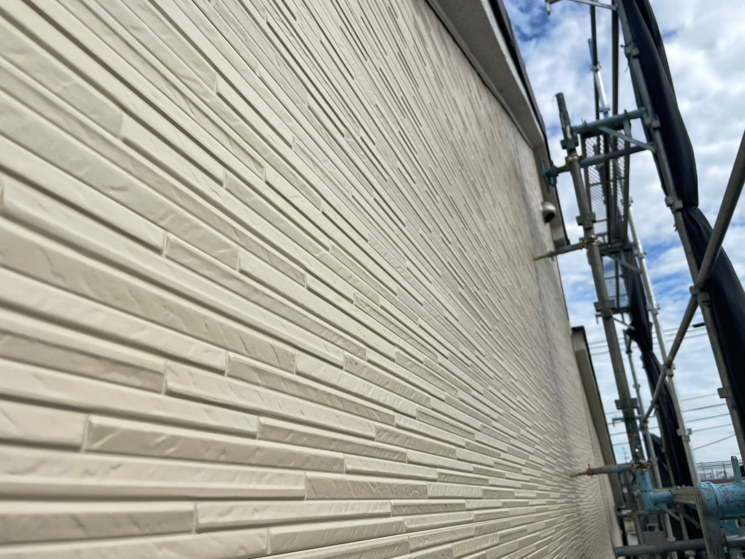 金属サイディングカバー工事 