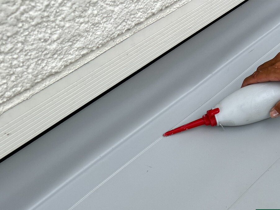 塩ビシート防水工事（機械固定工法） 