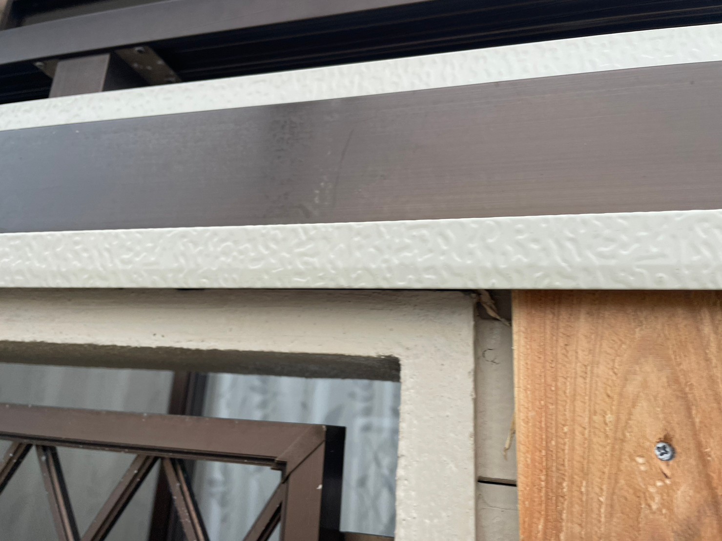 金属サイディングカバー工事 