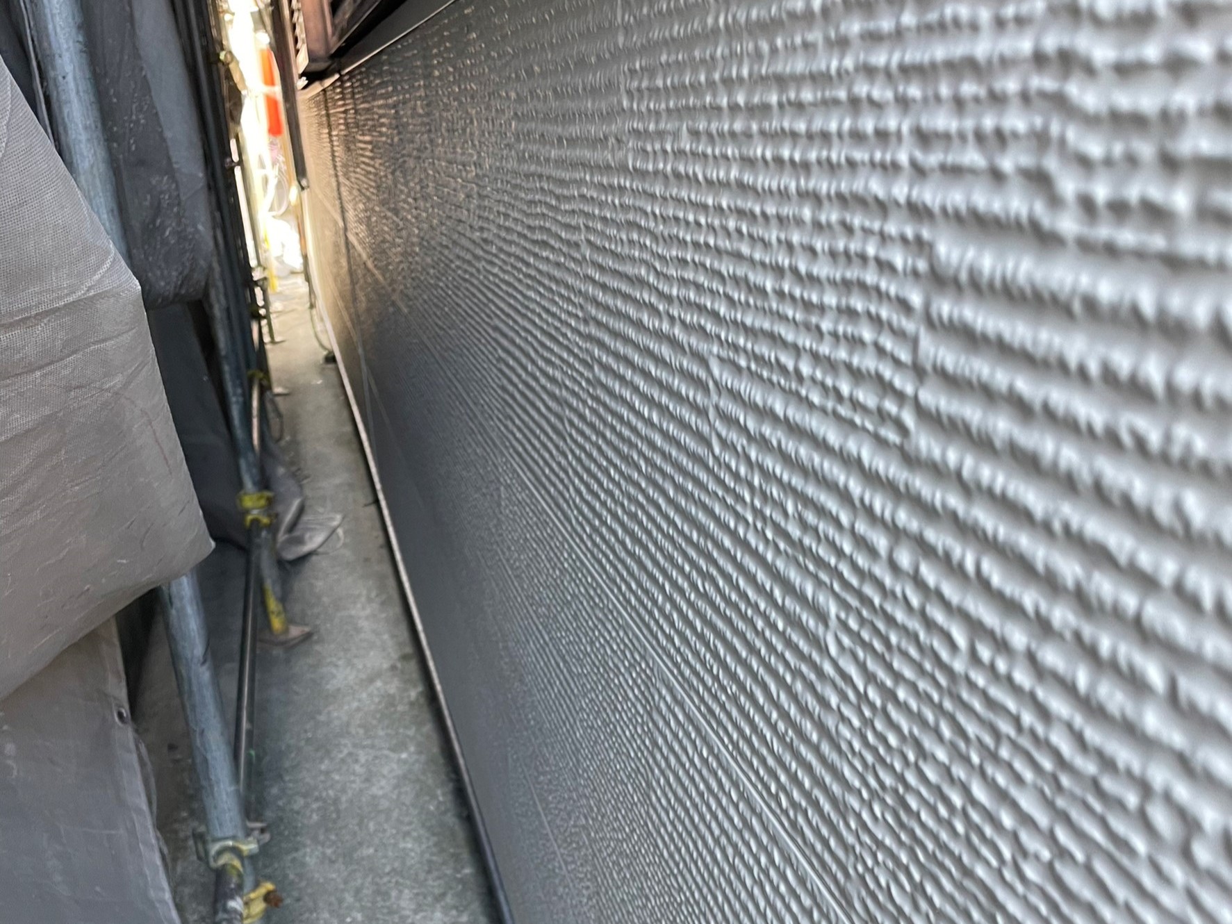 金属サイディングカバー工事 