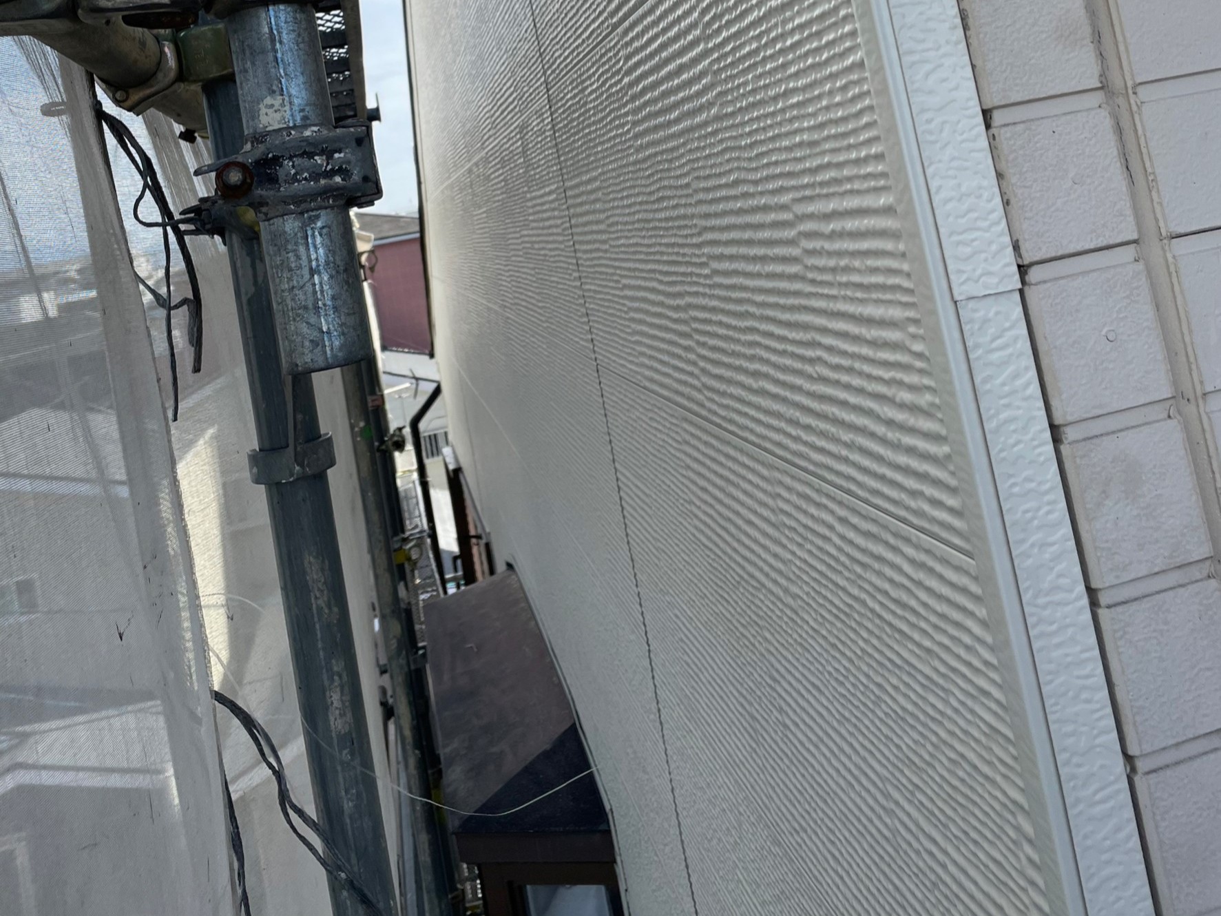 金属サイディングカバー工事 