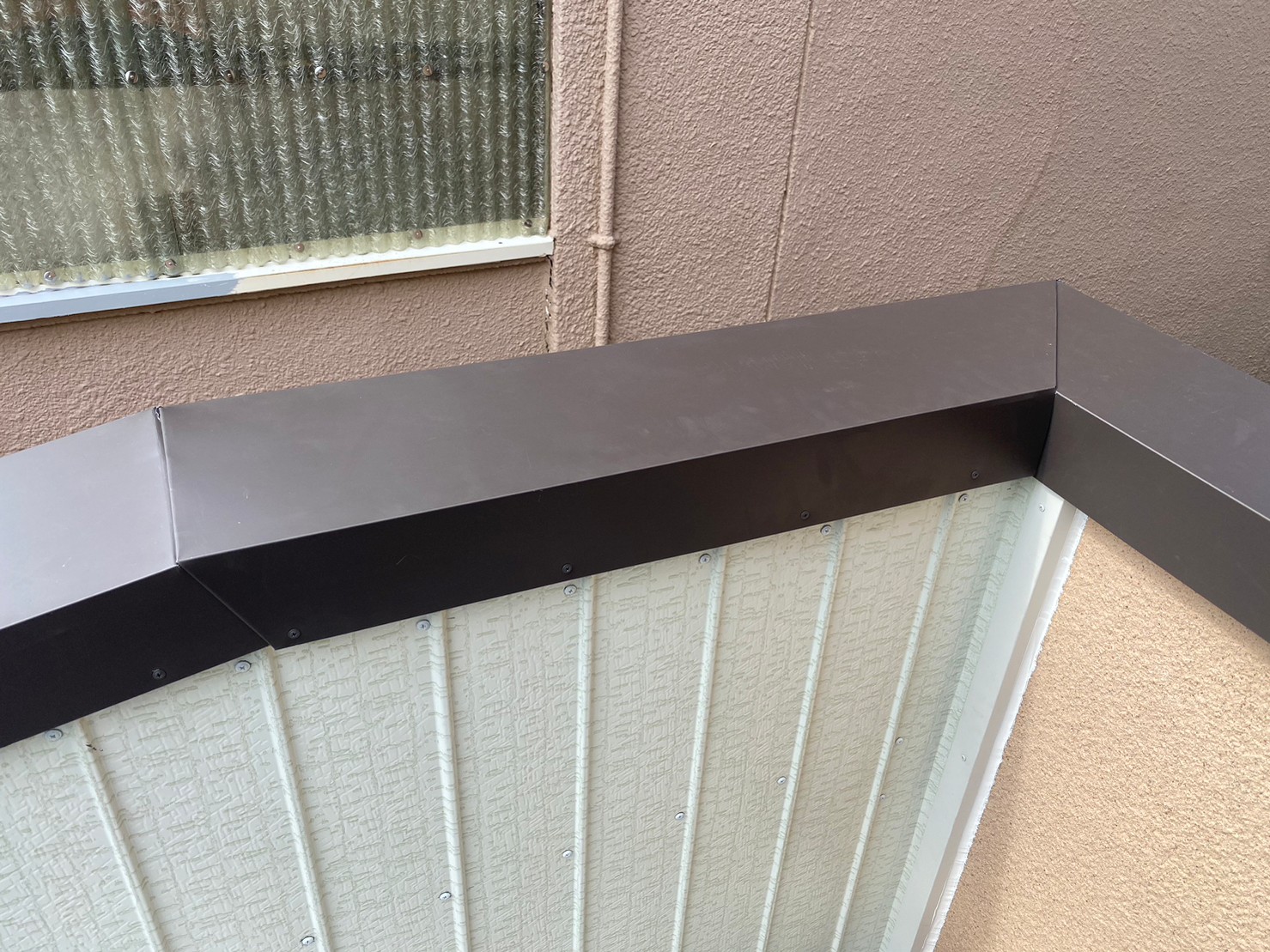 壁、笠木、水切り取り付け工事