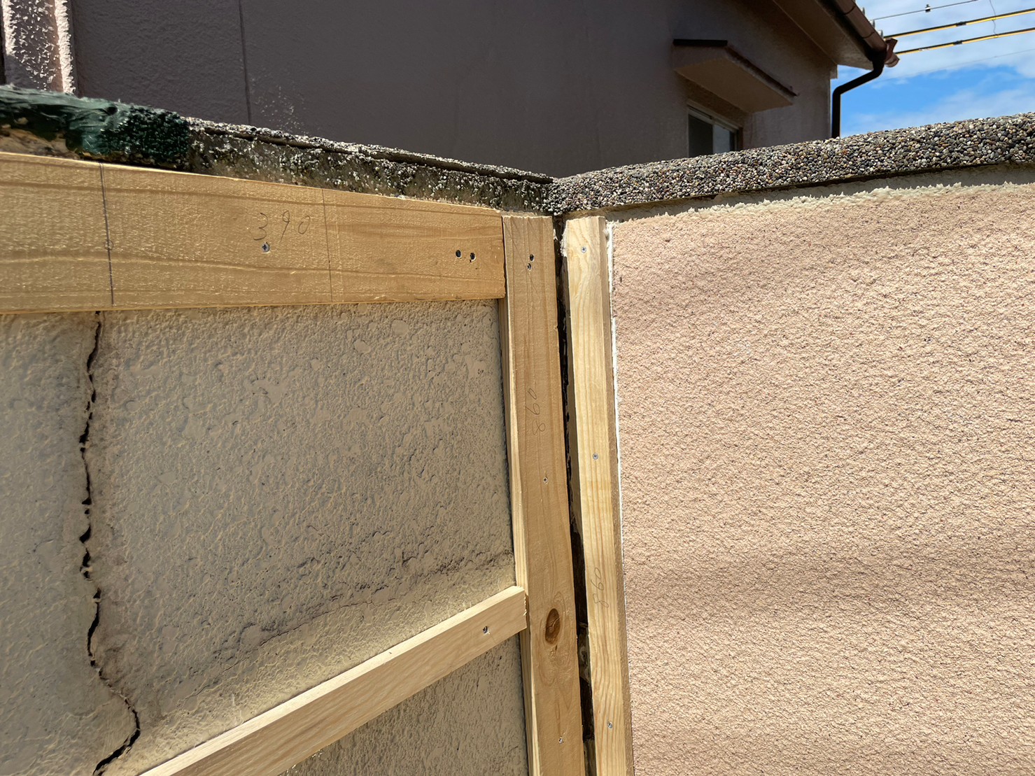 壁、笠木、水切り取り付け工事