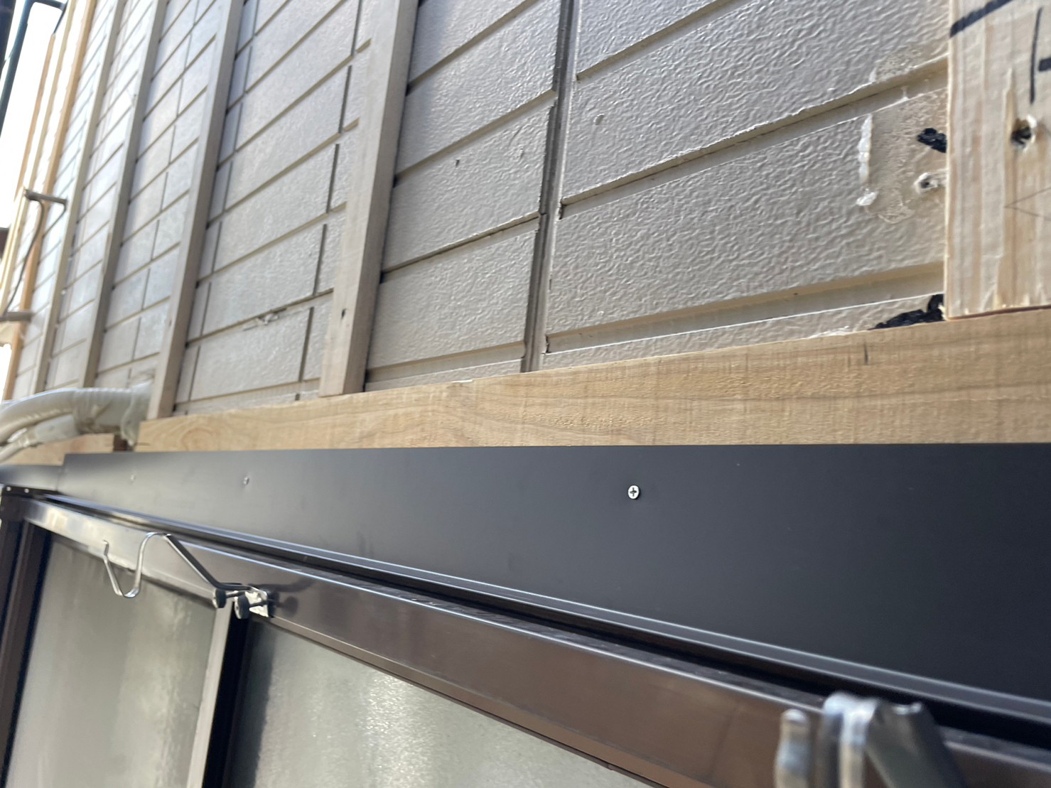 金属サイディングカバー工事 