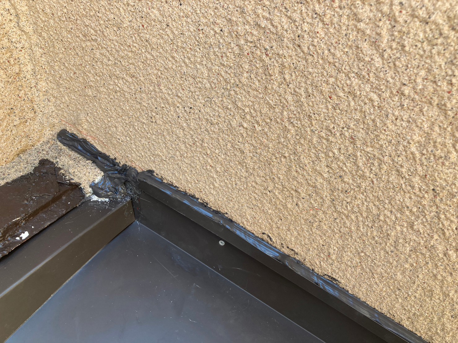 壁、笠木、水切り取り付け工事