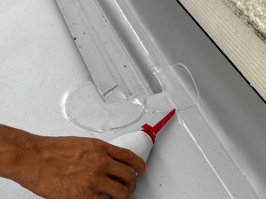 塩ビシート防水工事（機械固定工法） 