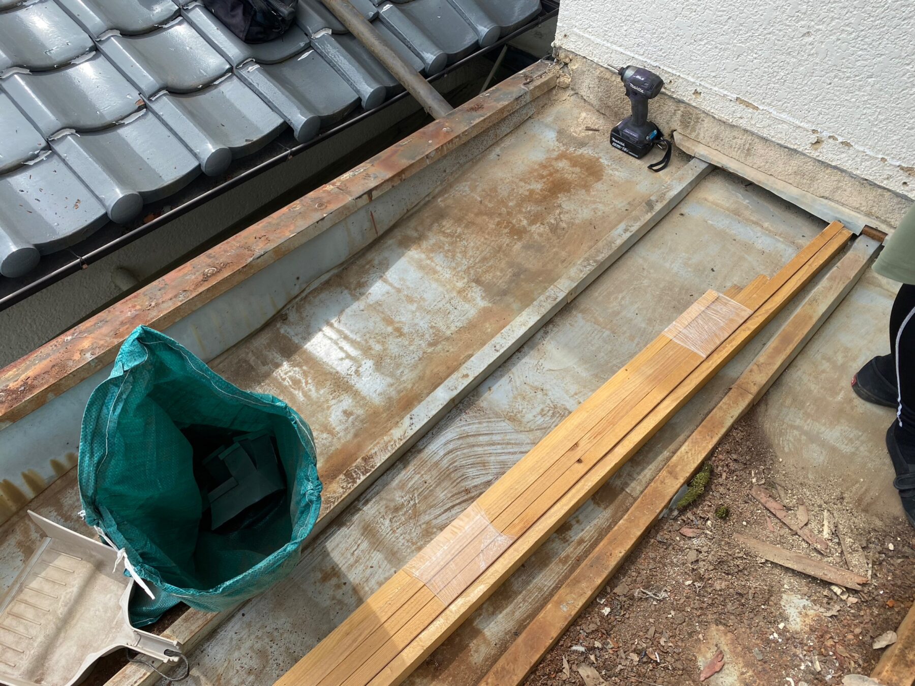 たてひら葺き工事 