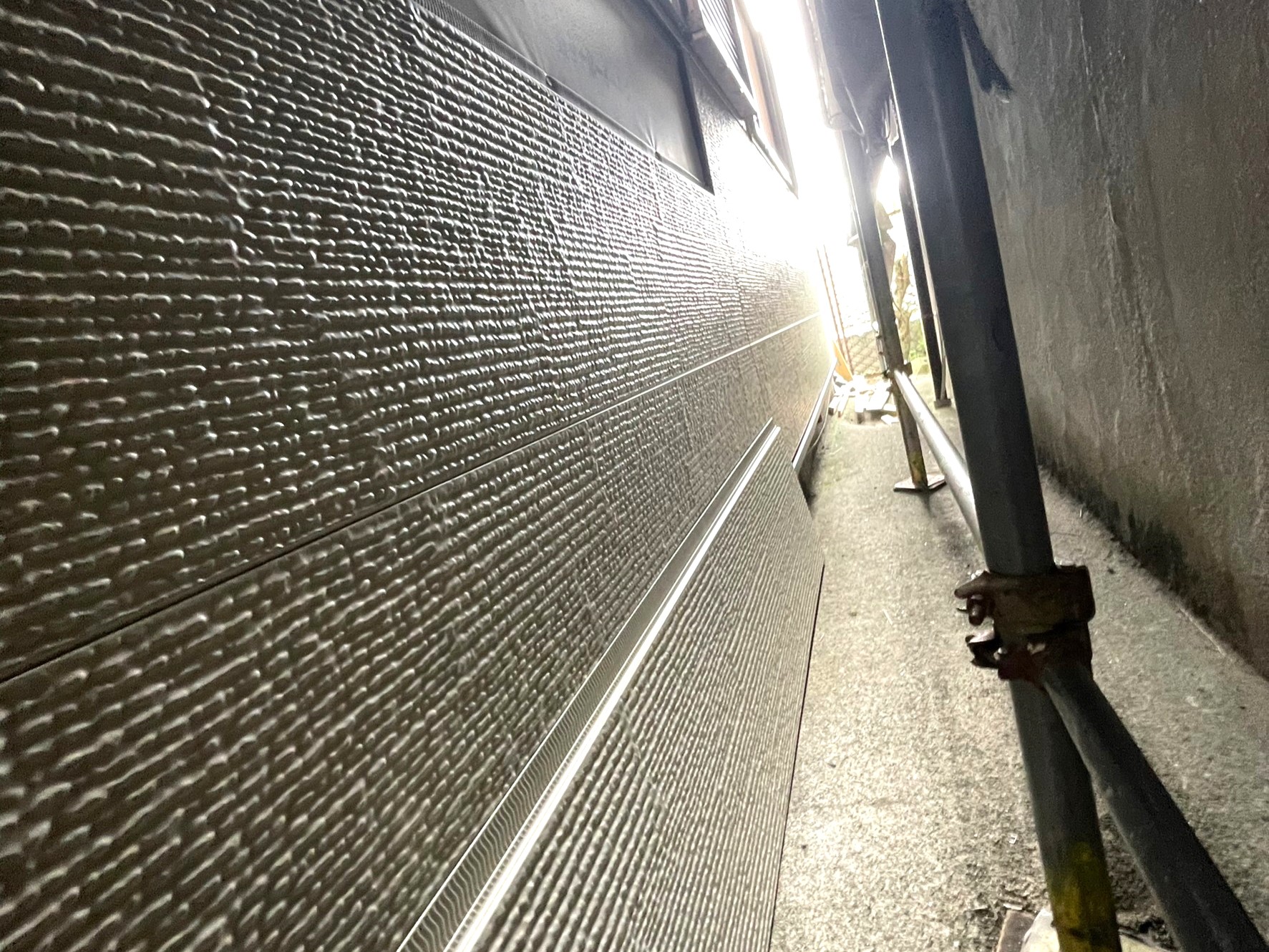 金属サイディングカバー工事 