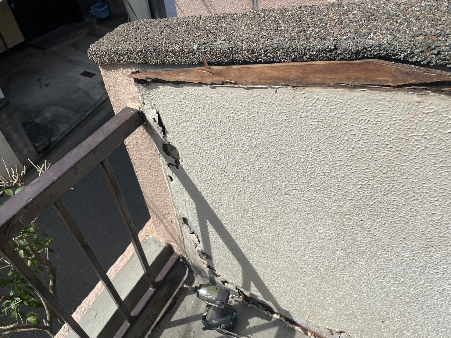 壁、笠木、水切り取り付け工事