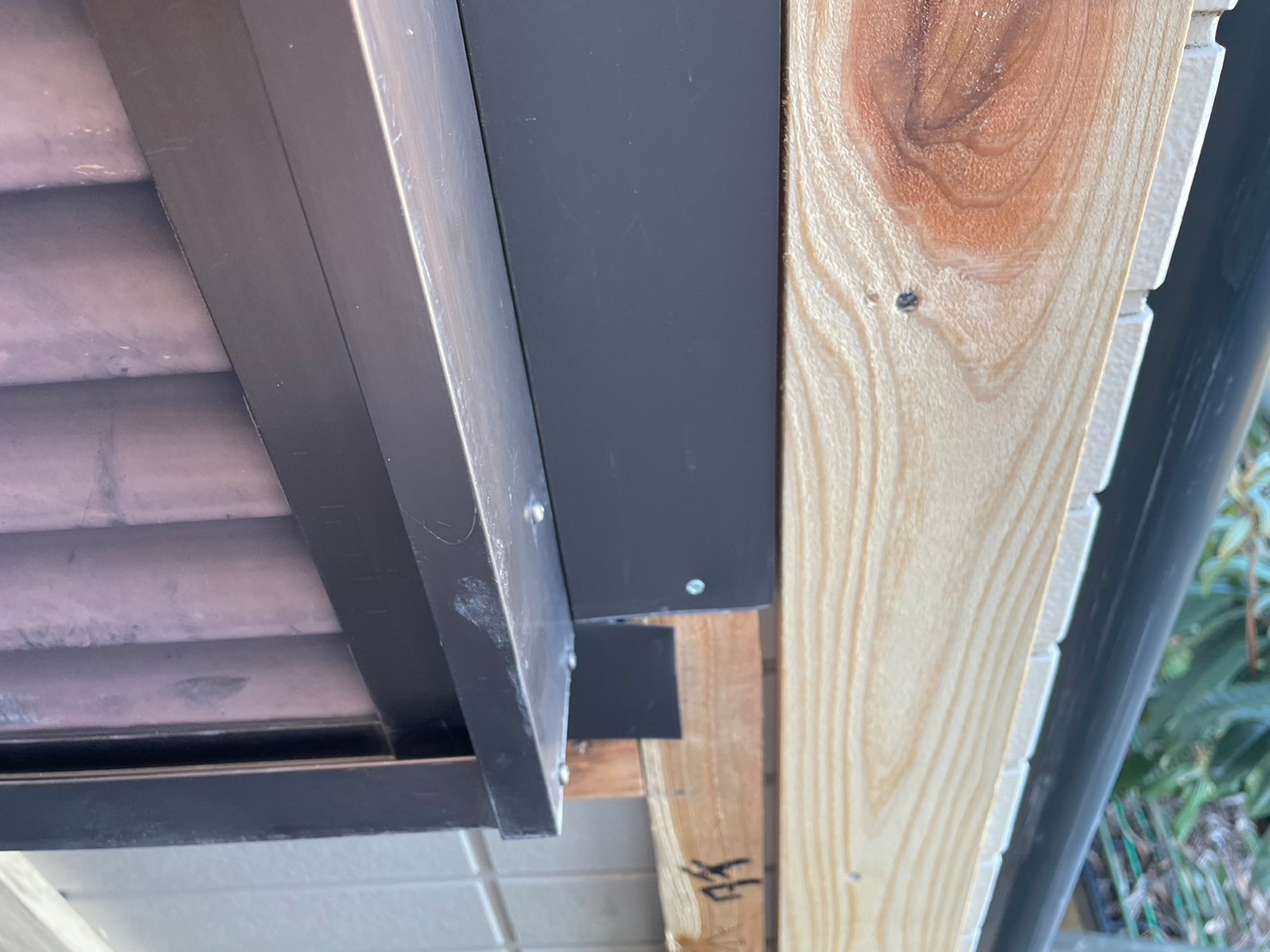 金属サイディングカバー工事 