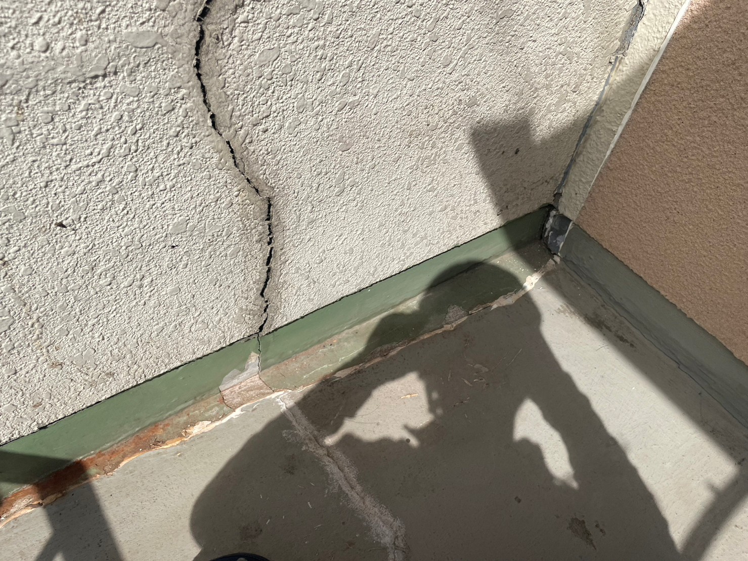 壁、笠木、水切り取り付け工事