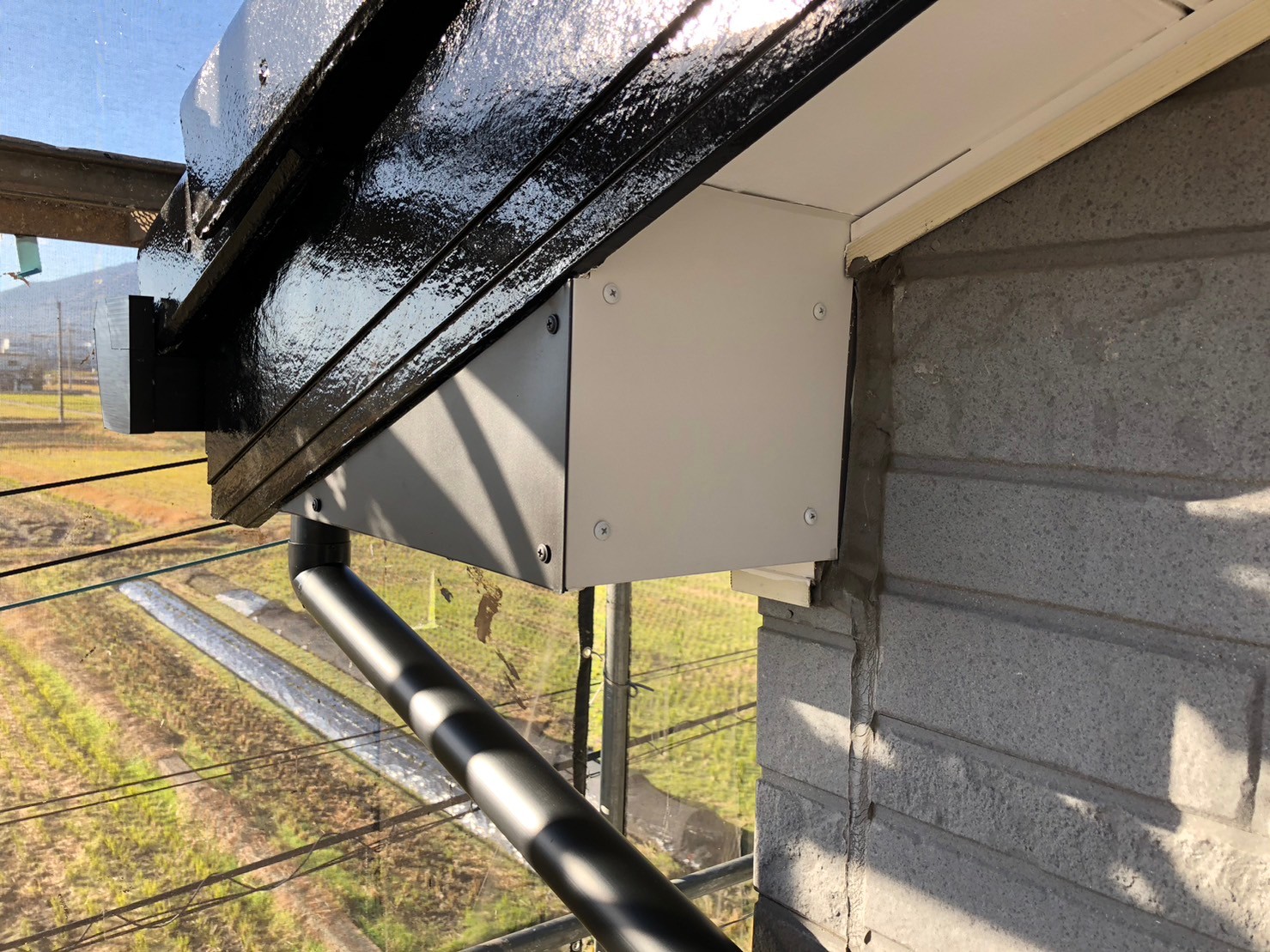 破風(水下部)板金カバー 