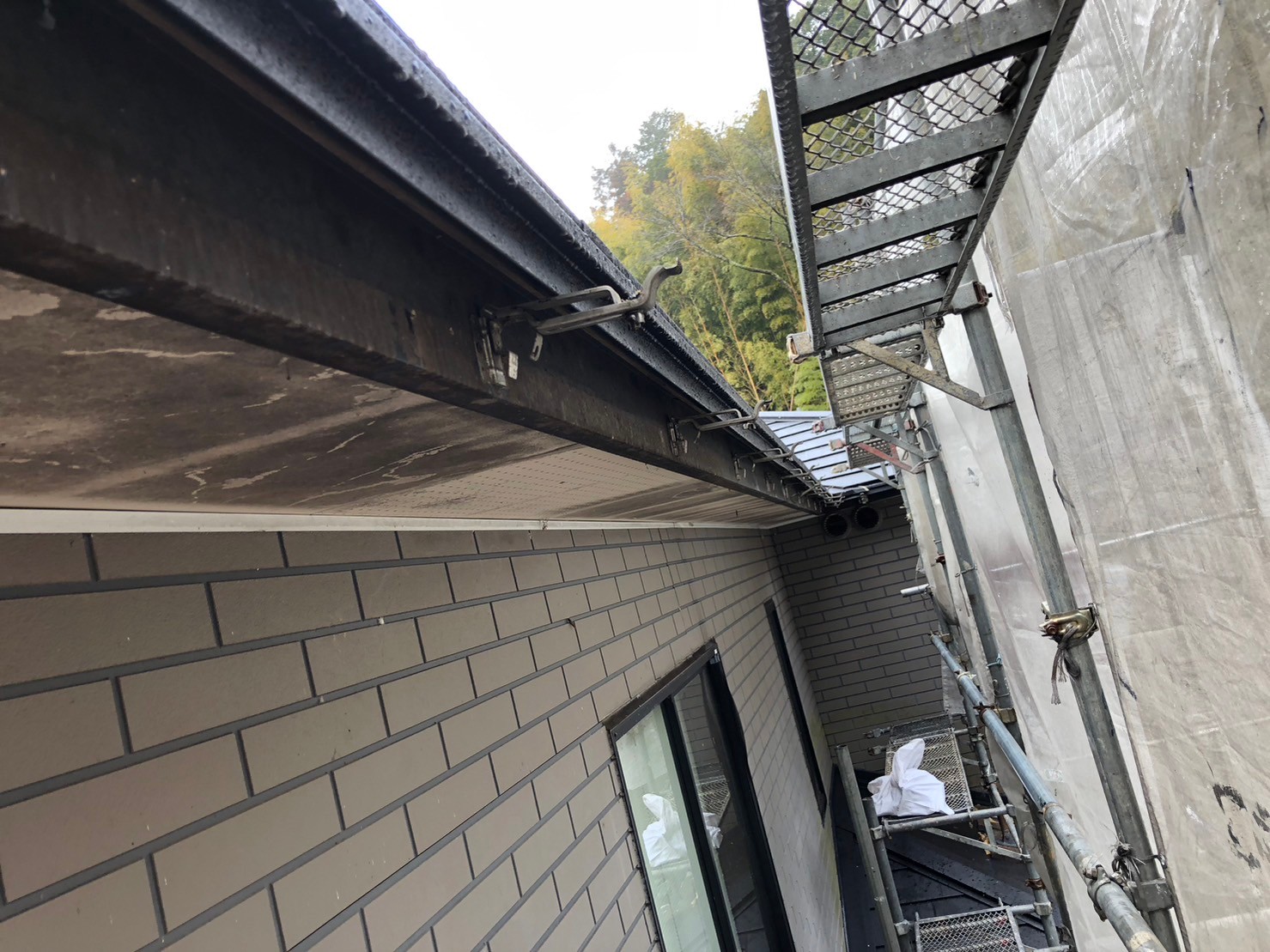 雨とい掛け替え工事 