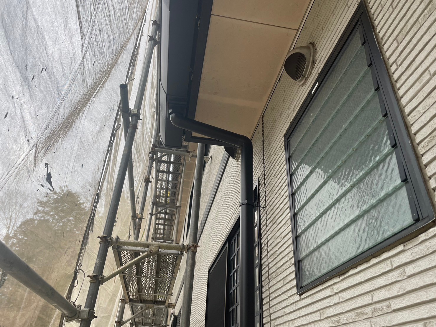 雨とい掛け替え工事 