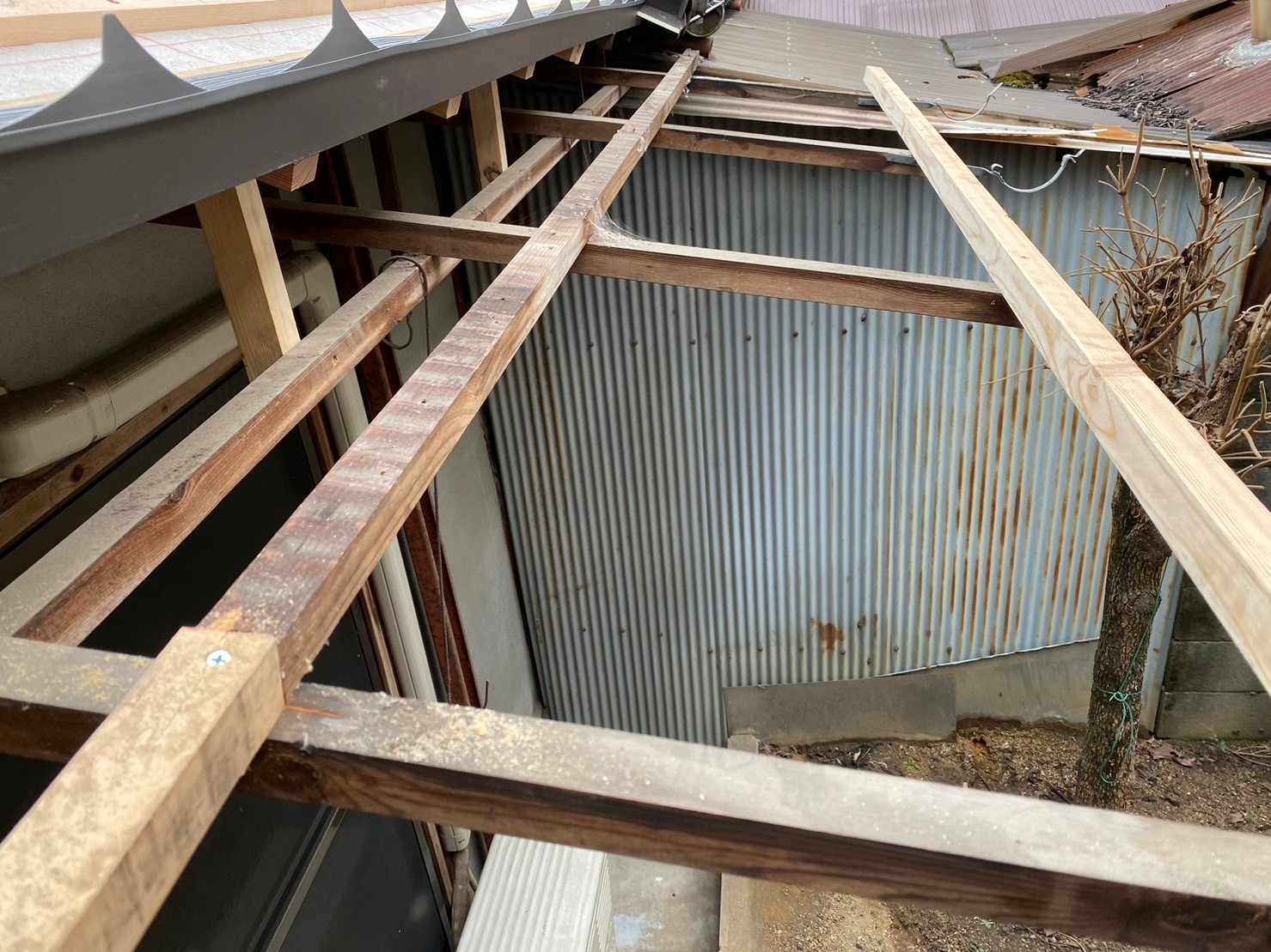 新設ポリカ工事 