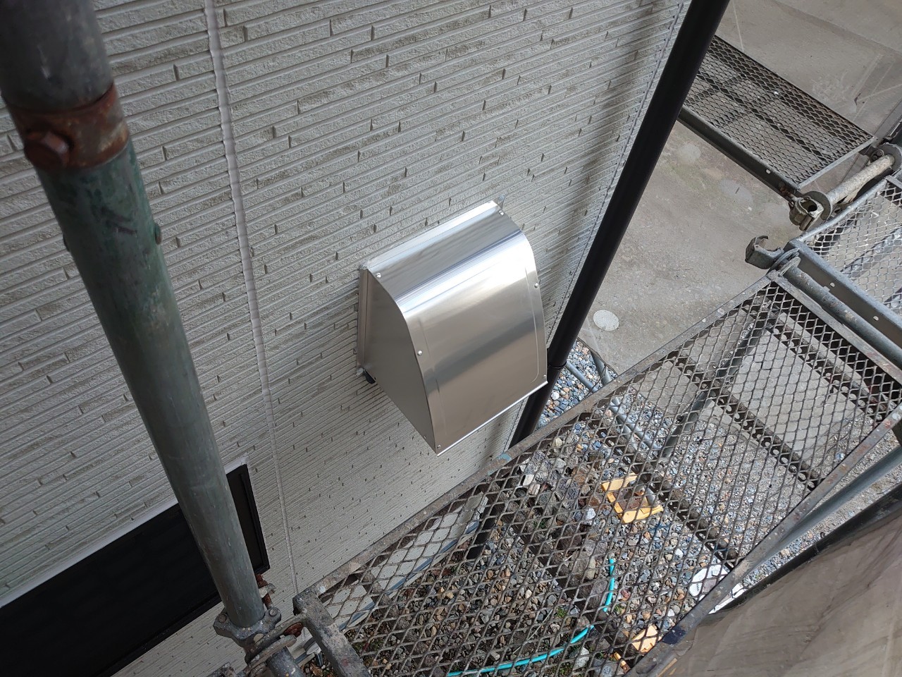 1Fレンジフード外部フード取り替え工事 