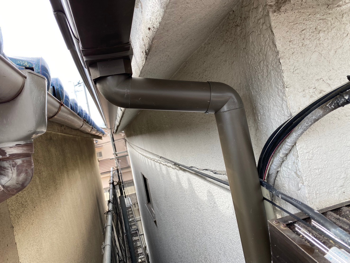 雨とい架け替え工事 