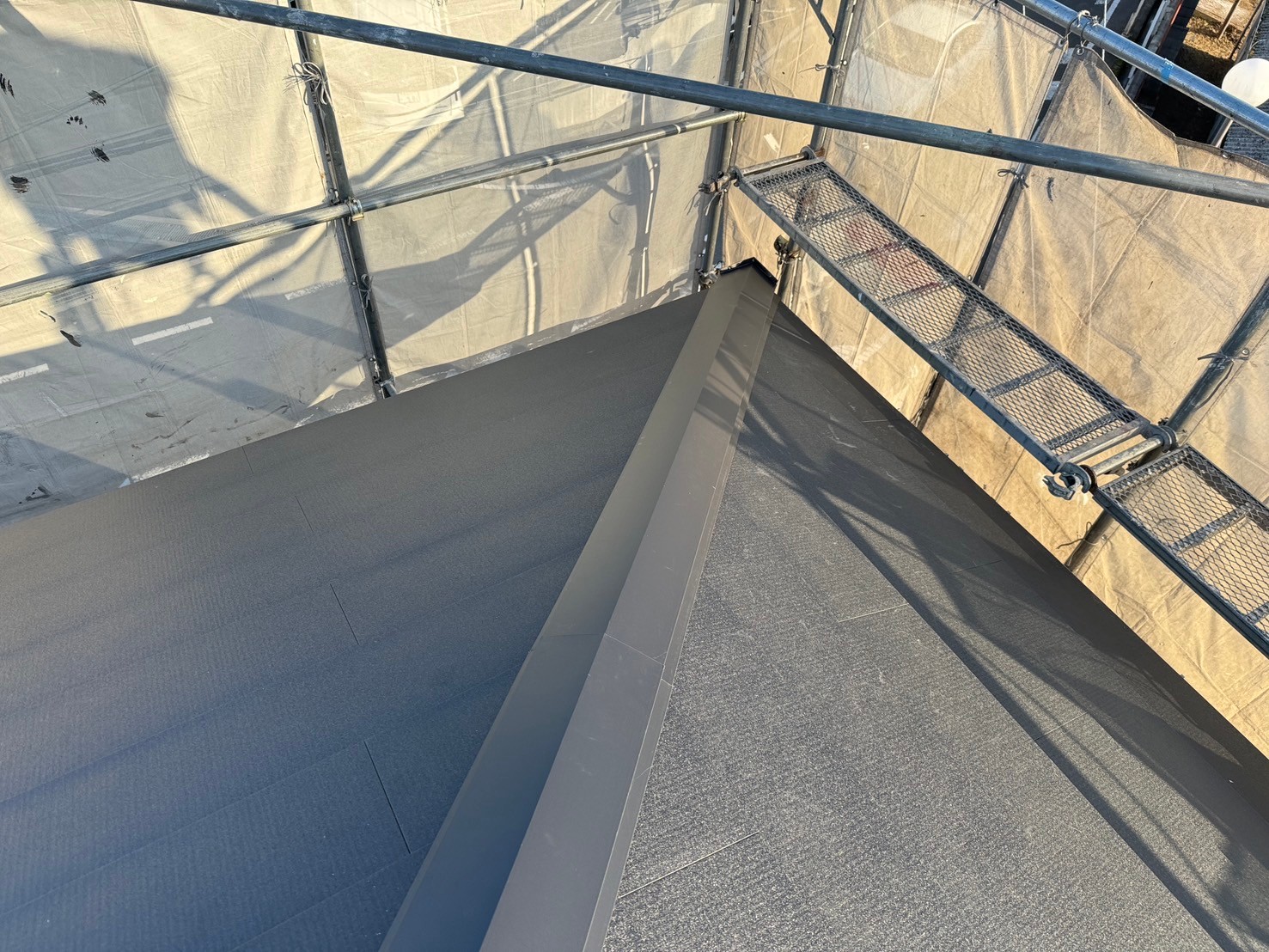 屋根葺き替え工事 