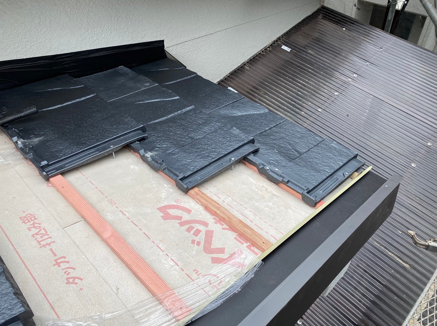 屋根葺き替え工事 