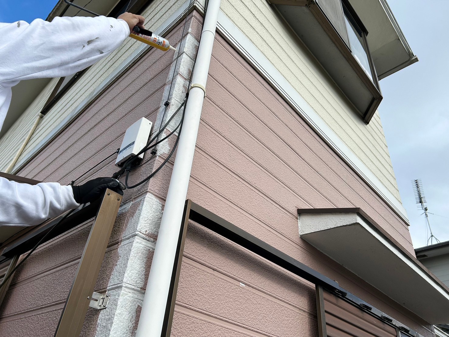 外壁補修工事　 