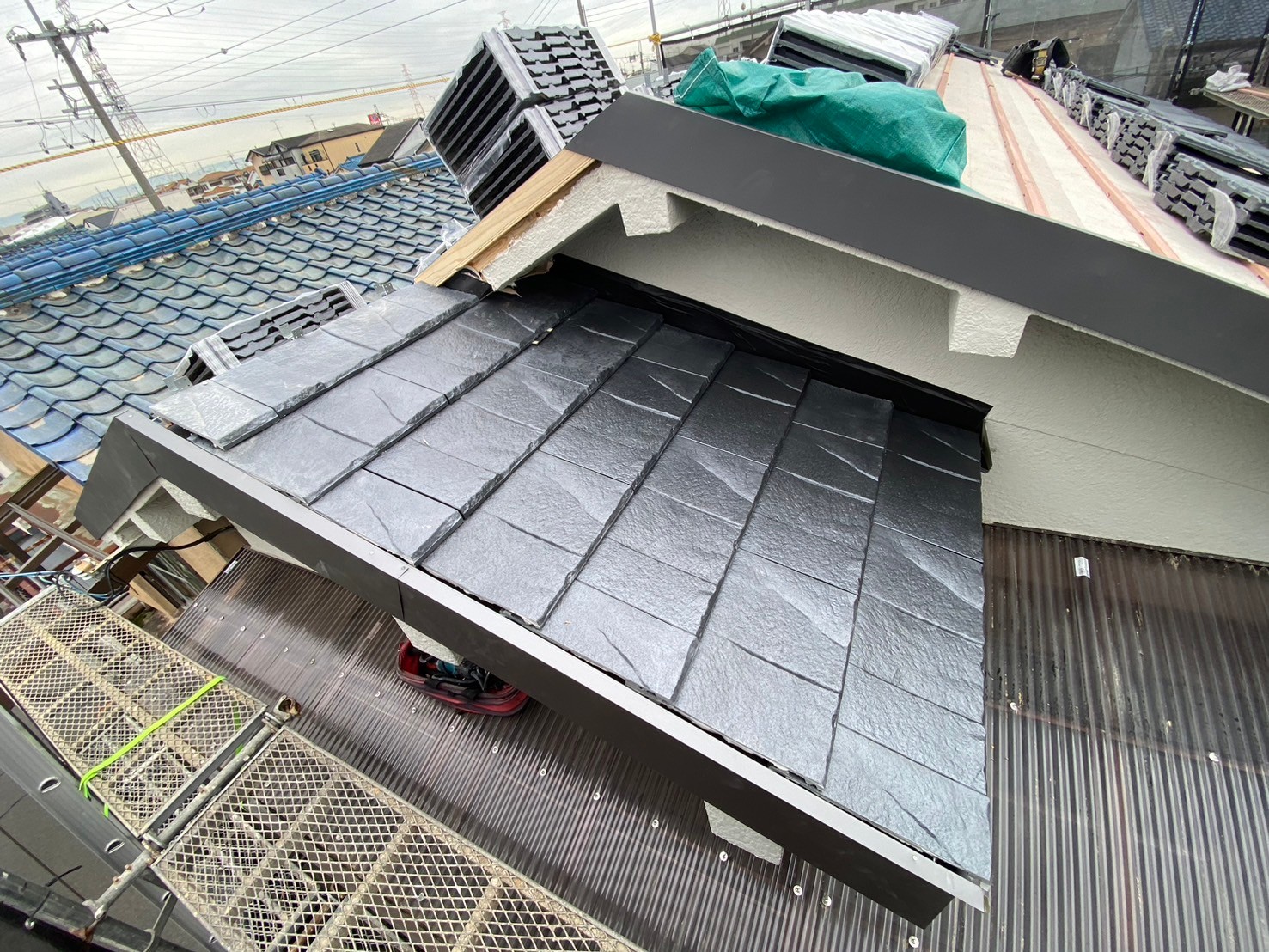 屋根葺き替え工事 