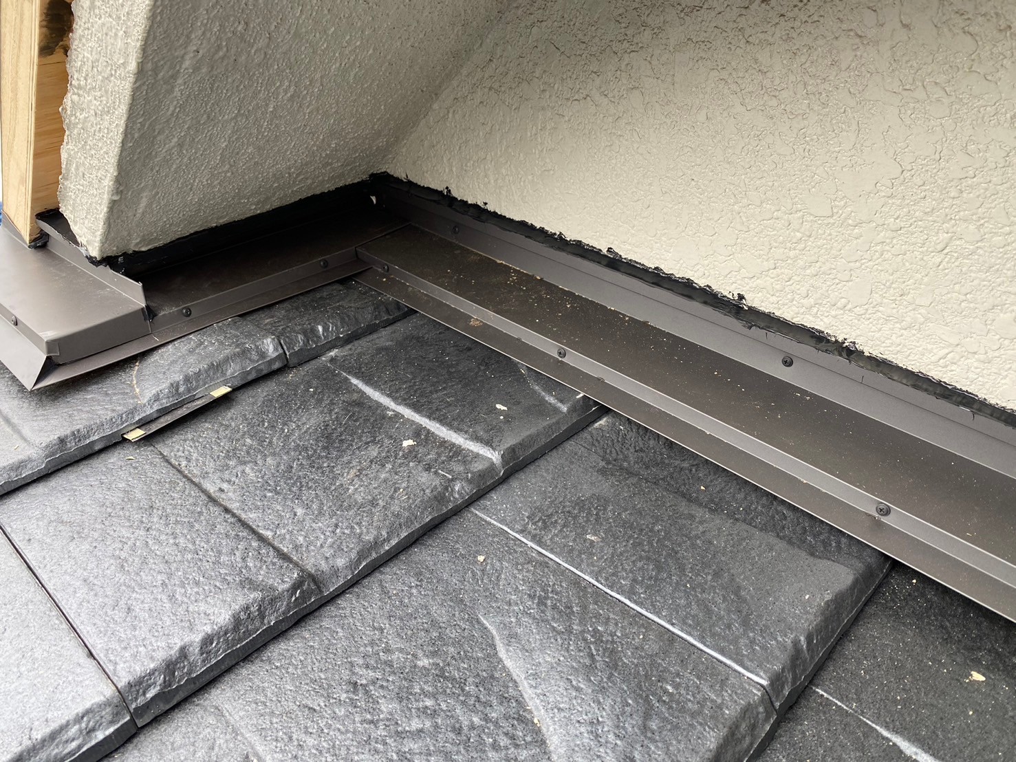 屋根葺き替え工事 