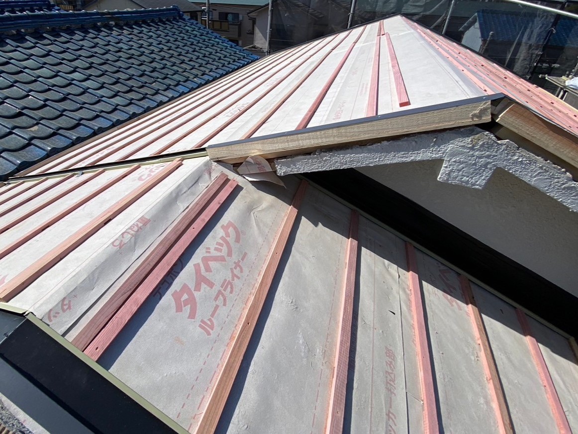 屋根葺き替え工事 