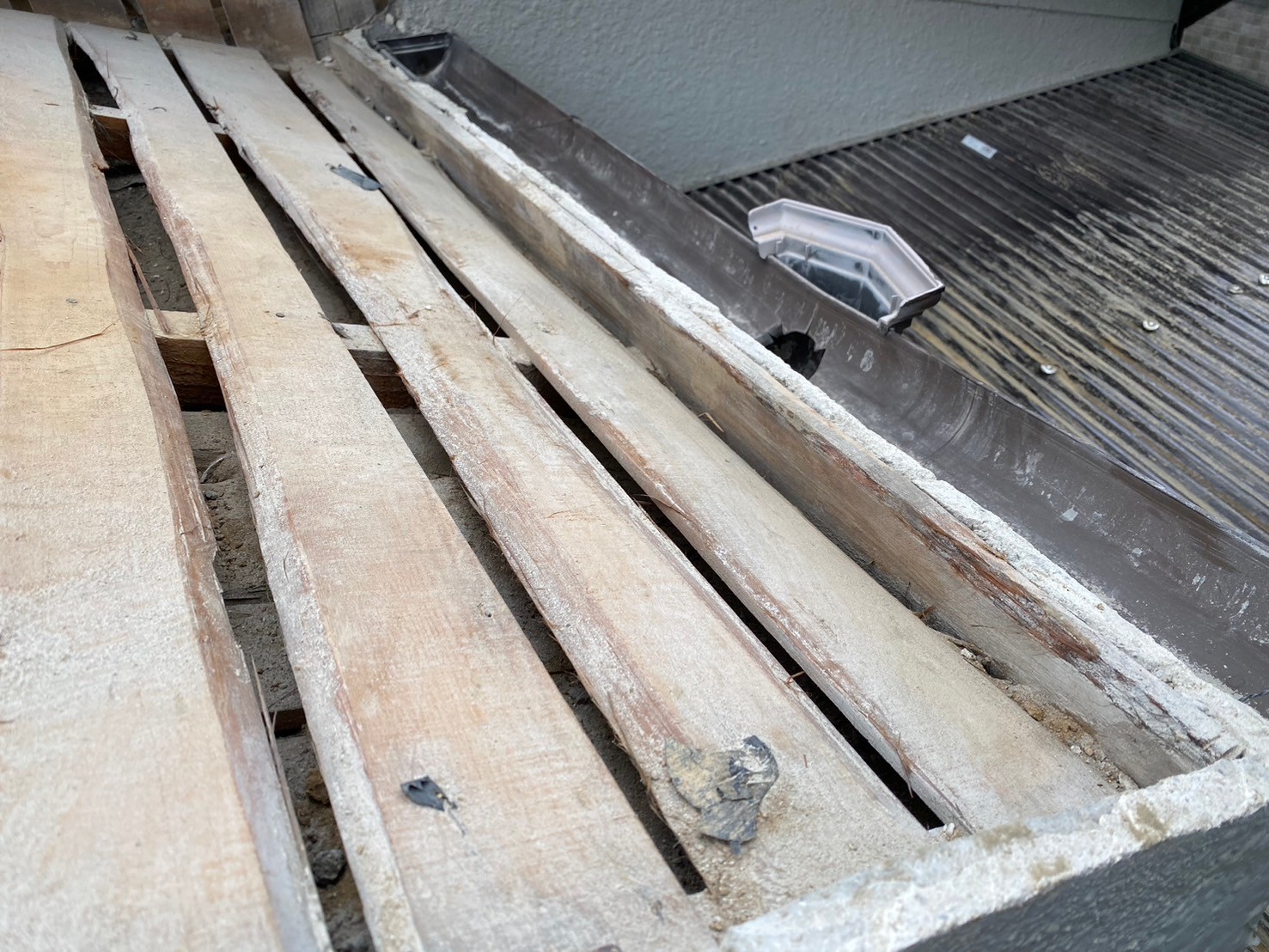 屋根葺き替え工事 