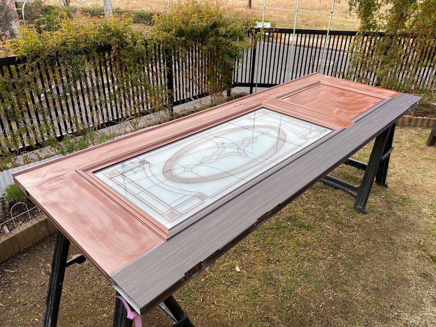 玄関扉シート貼り工事 