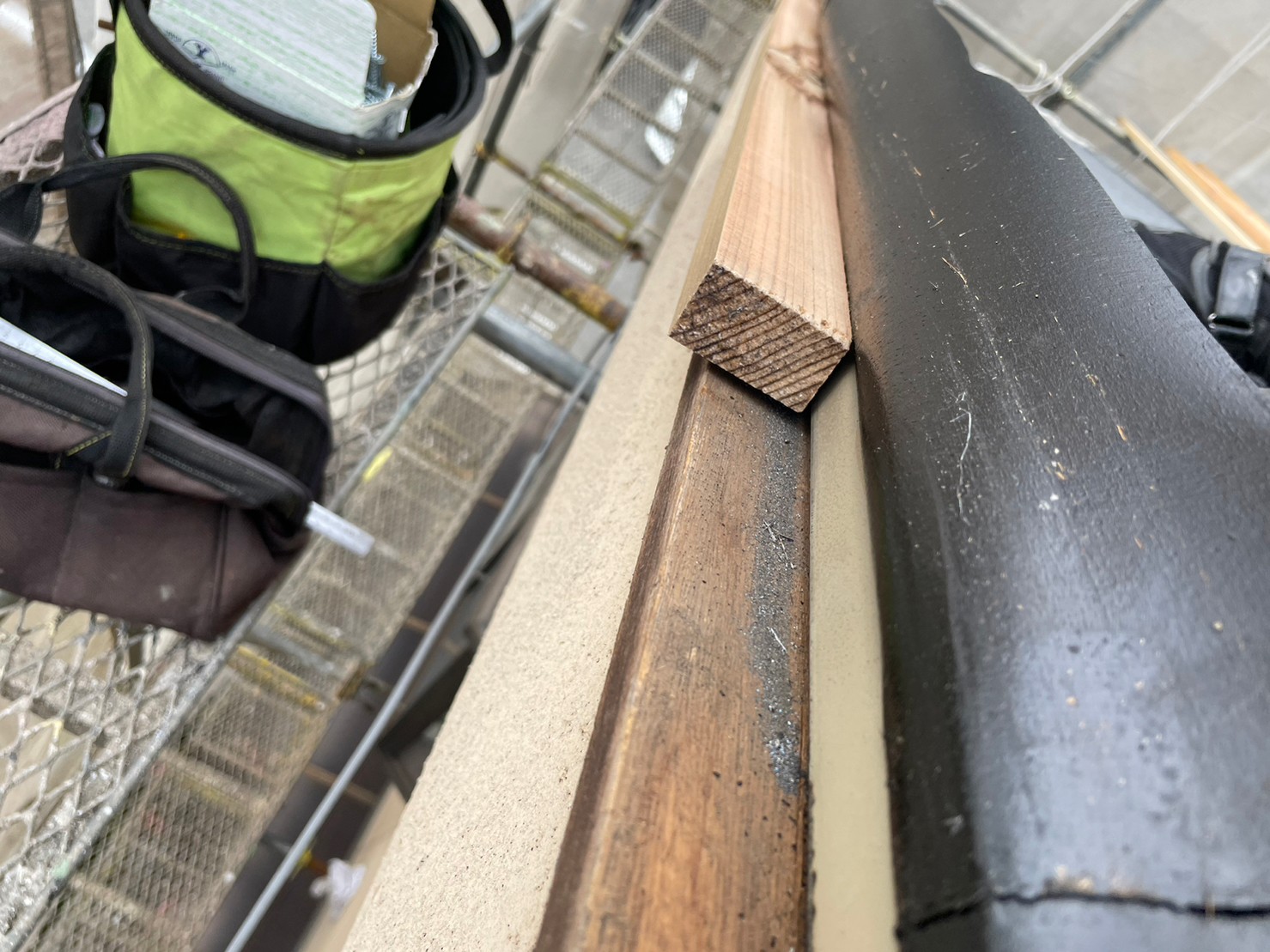 屋根カバー工事（大屋根） 