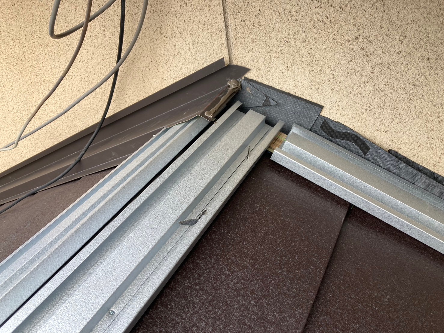 屋根カバー工事（下屋） 