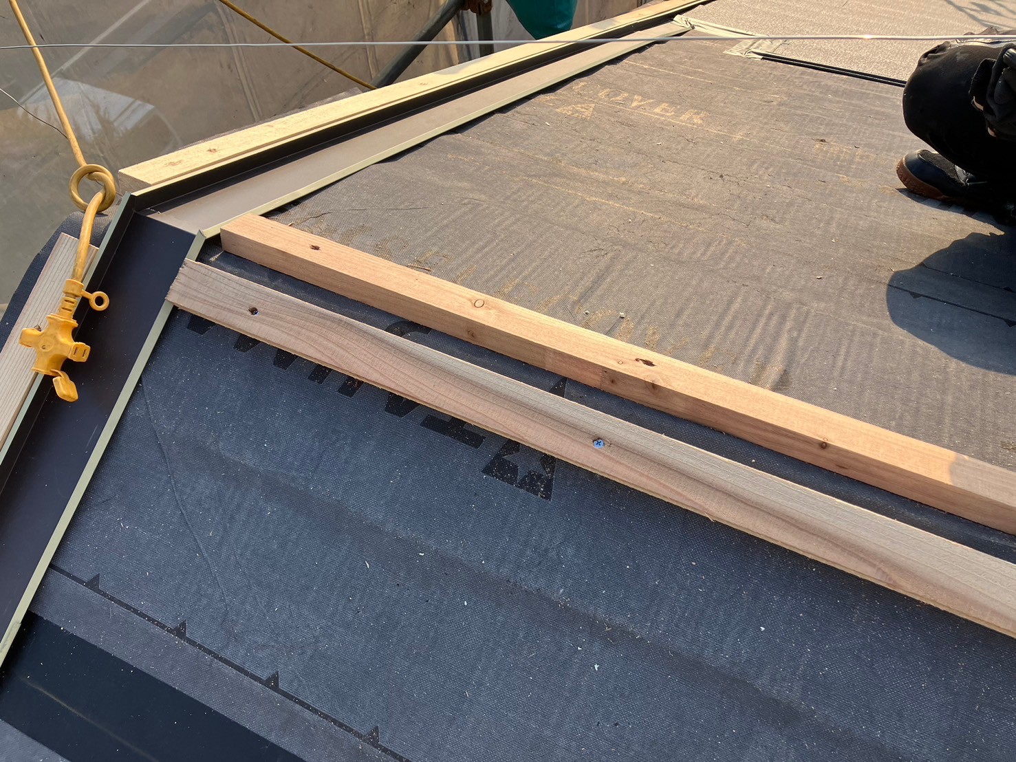 屋根カバー工事（大屋根） 