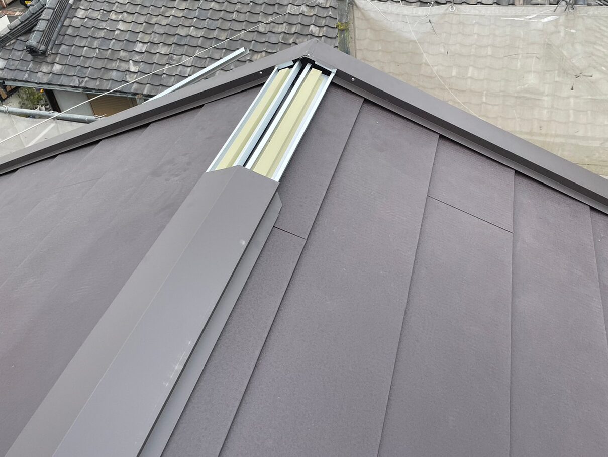 屋根カバー工事（大屋根） 