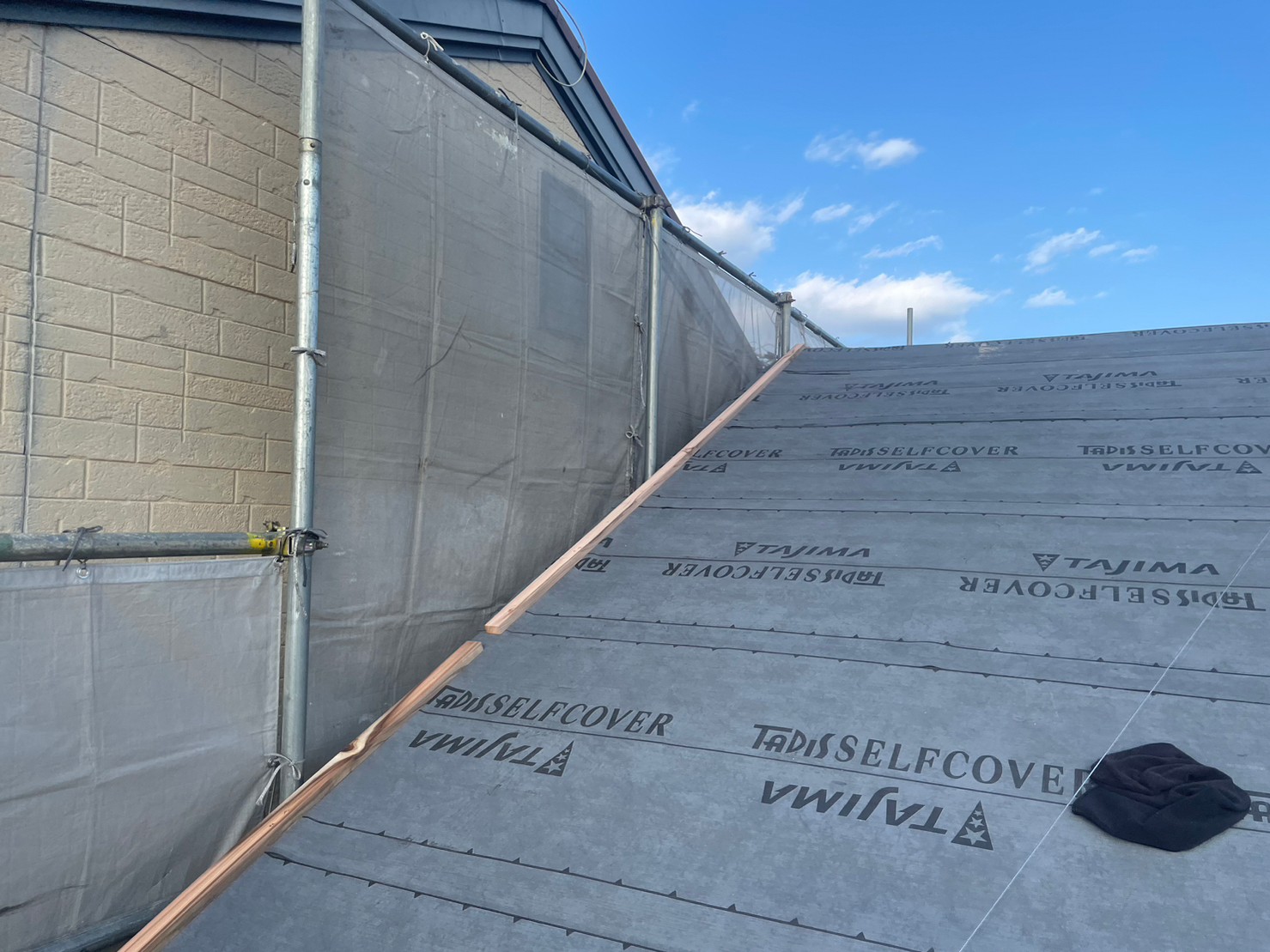 屋根カバー工事（大屋根） 